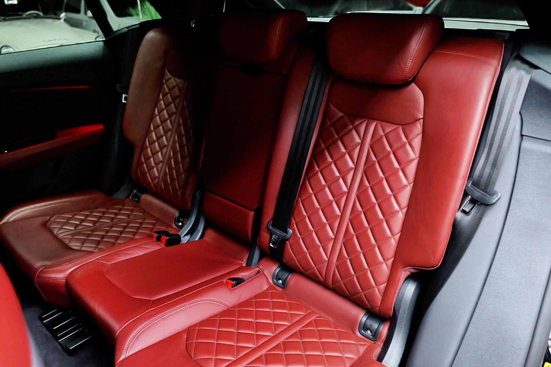 2019 AUDI SQ8, čierna suv, 67 300 km