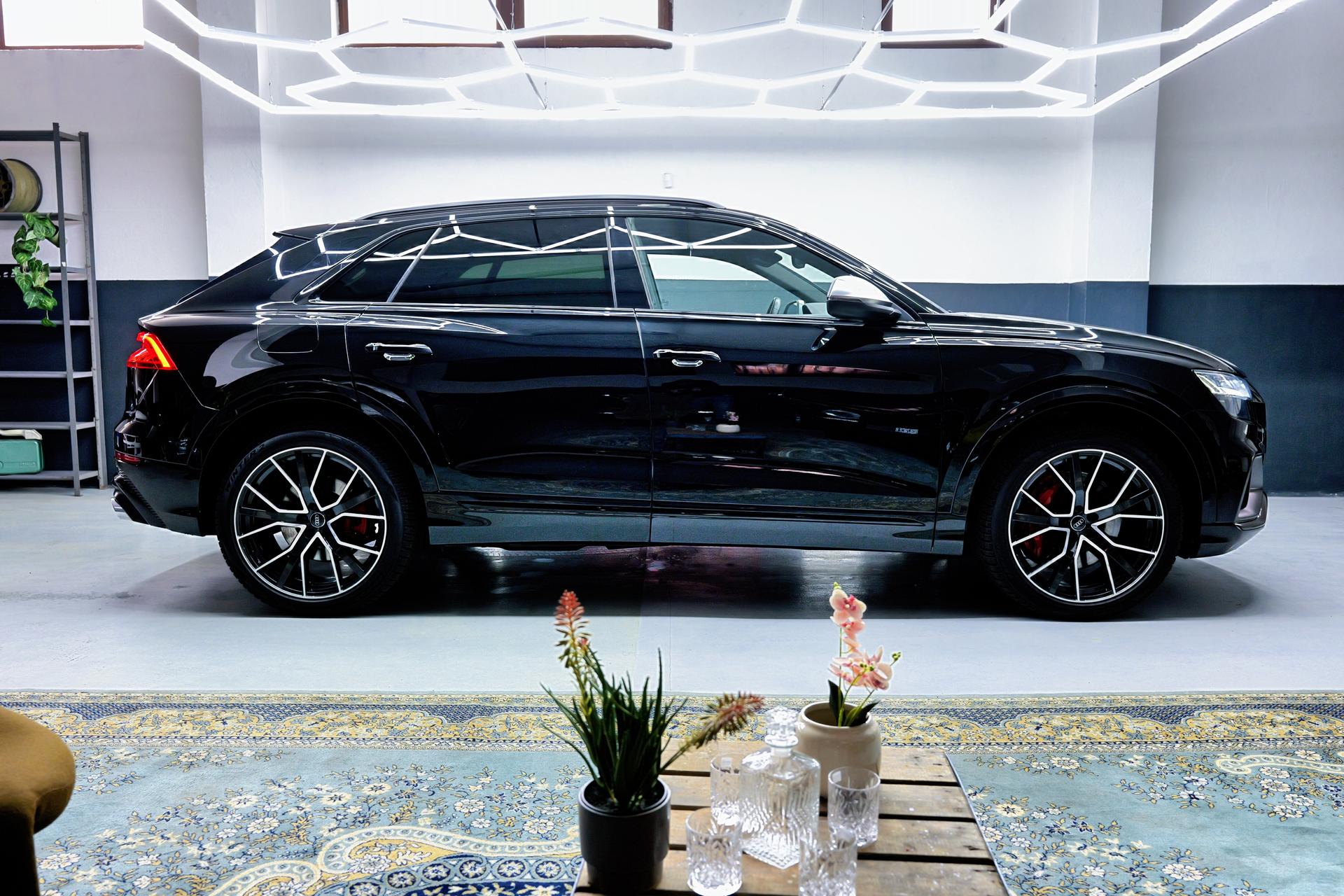 2019 AUDI SQ8, čierna suv, 67 300 km