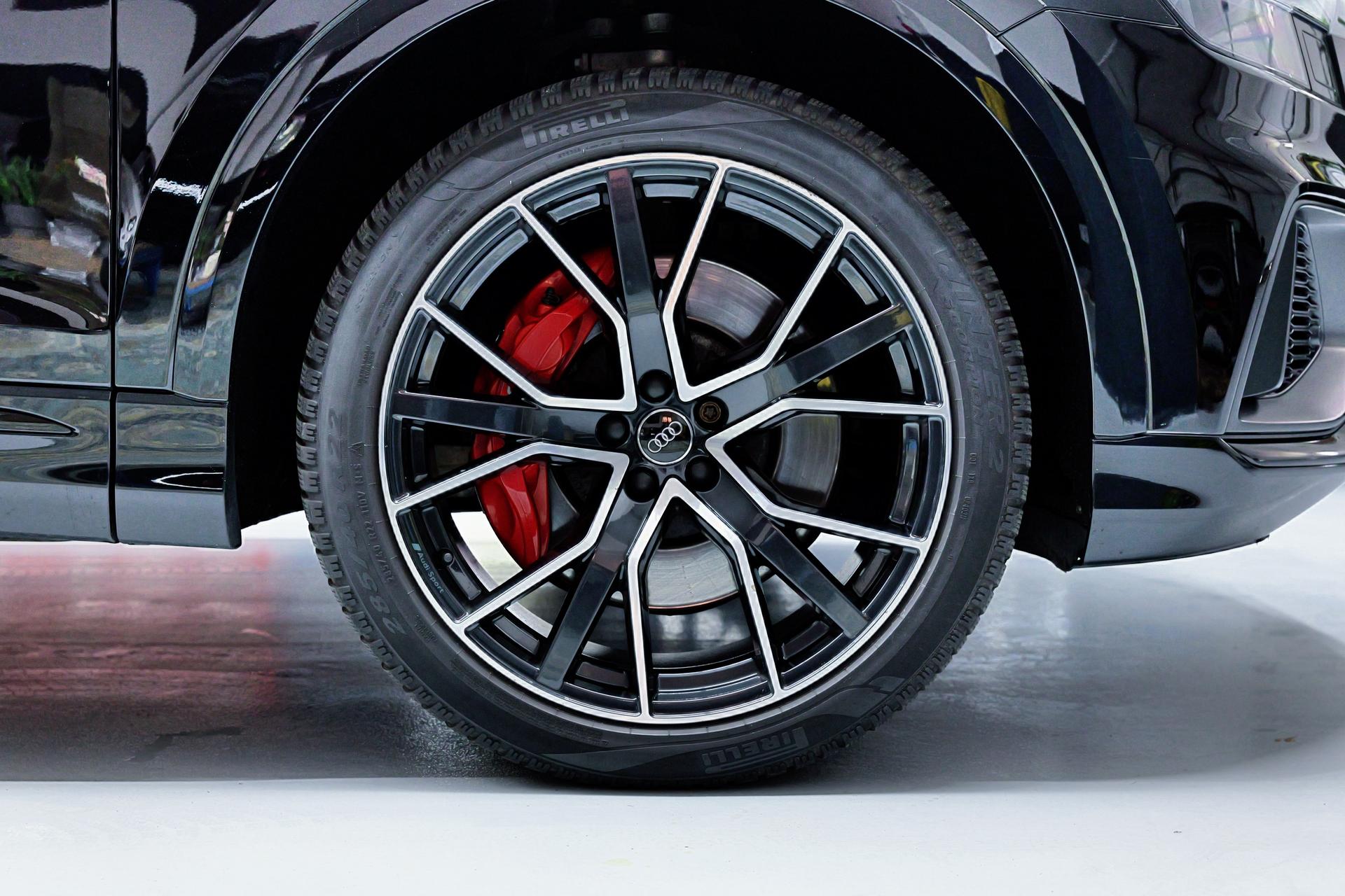 2019 AUDI SQ8, čierna suv, 67 300 km