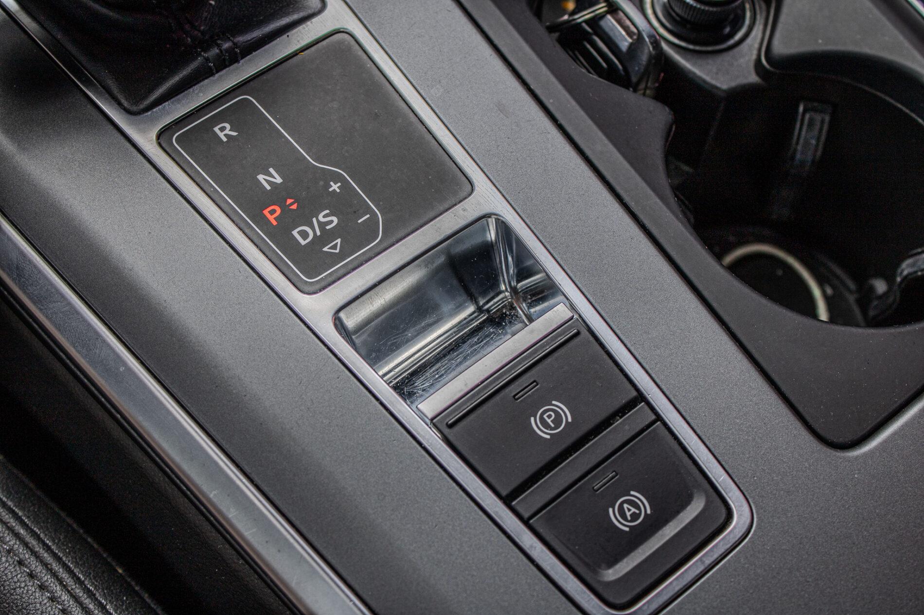 2020 AUDI A6, čierna kombi, 176 750 km