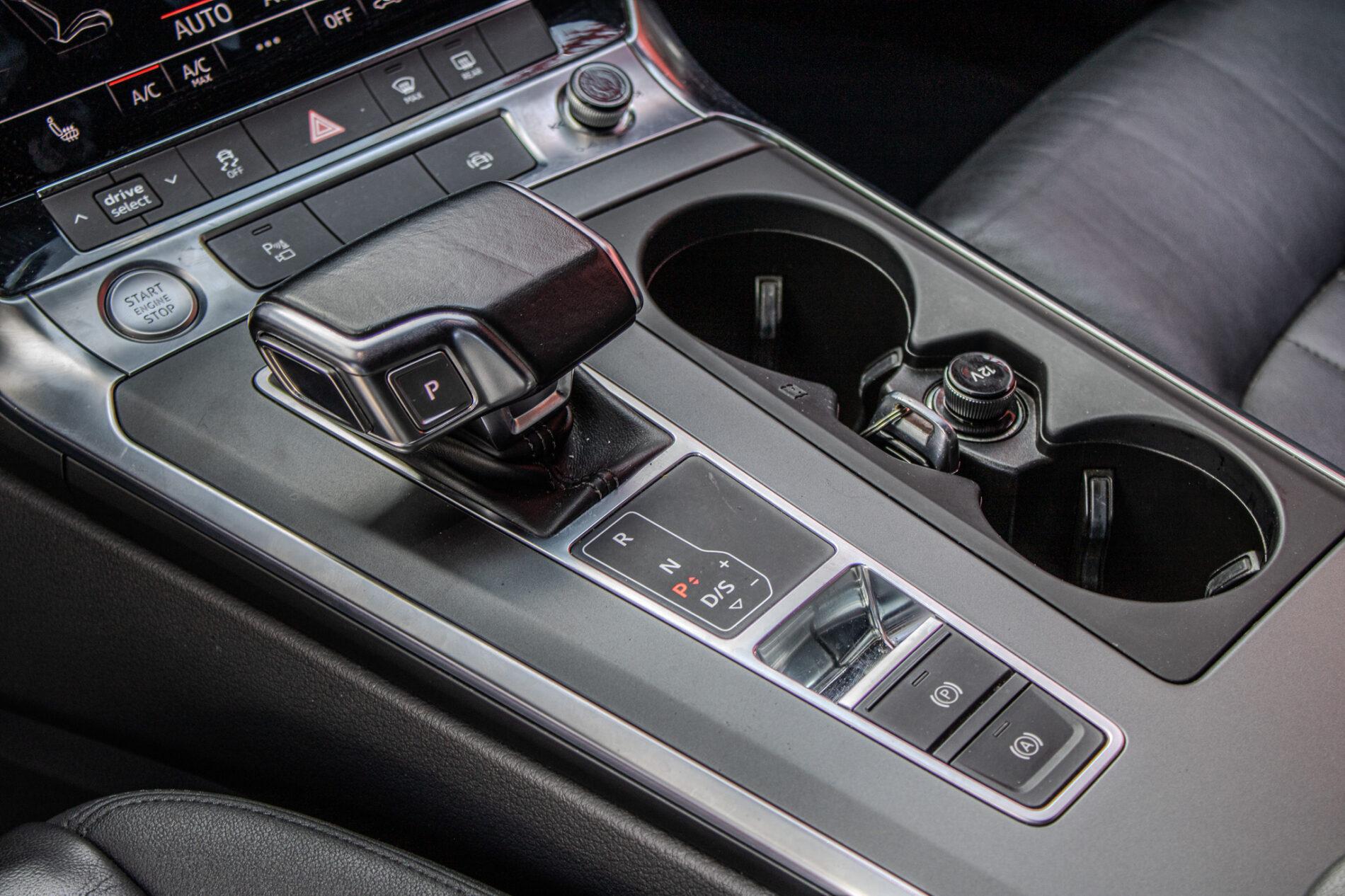 2020 AUDI A6, čierna kombi, 176 750 km