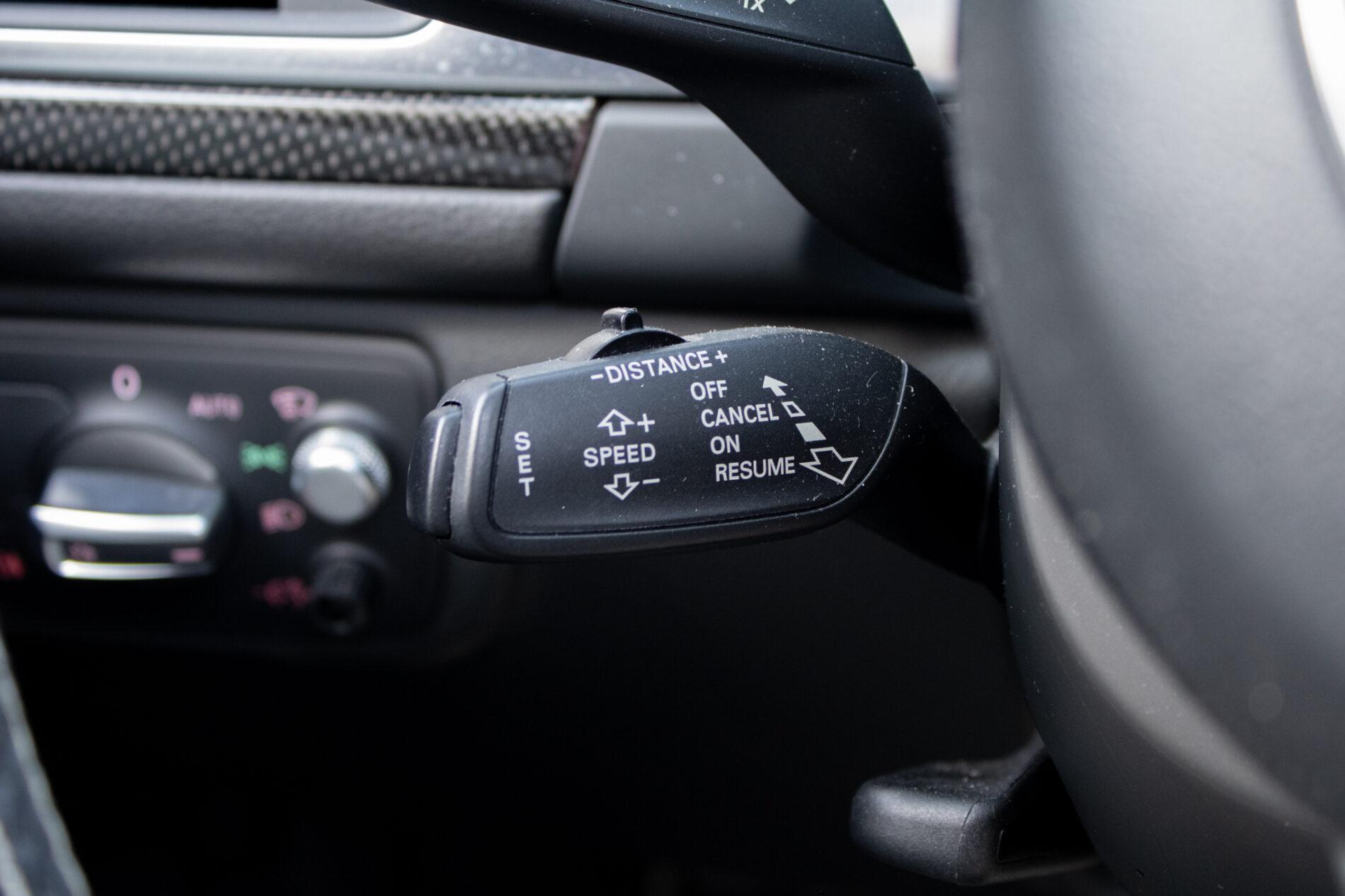 2013 AUDI S6, modrá sedan, 163 590 km