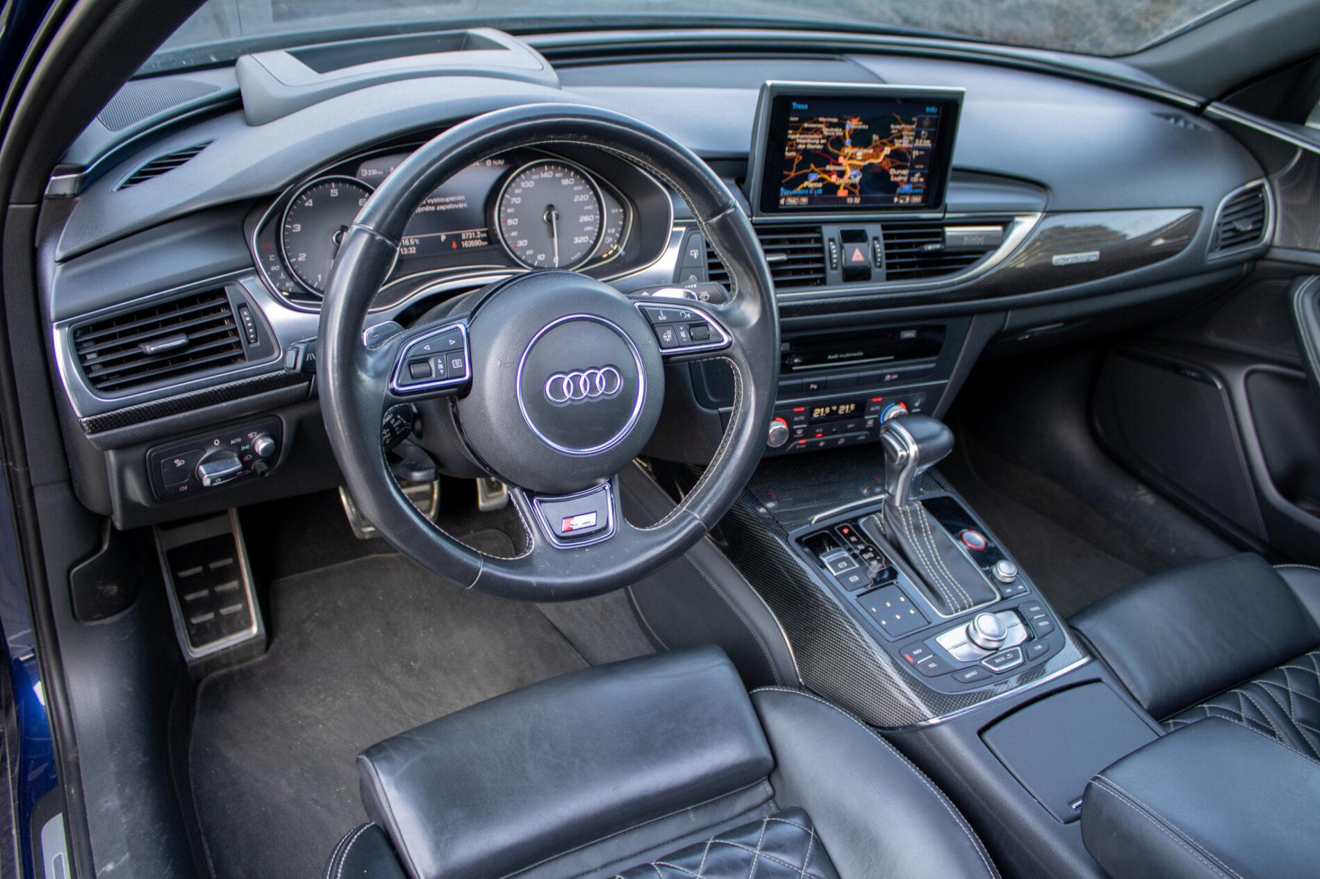 2013 AUDI S6, modrá sedan, 163 590 km