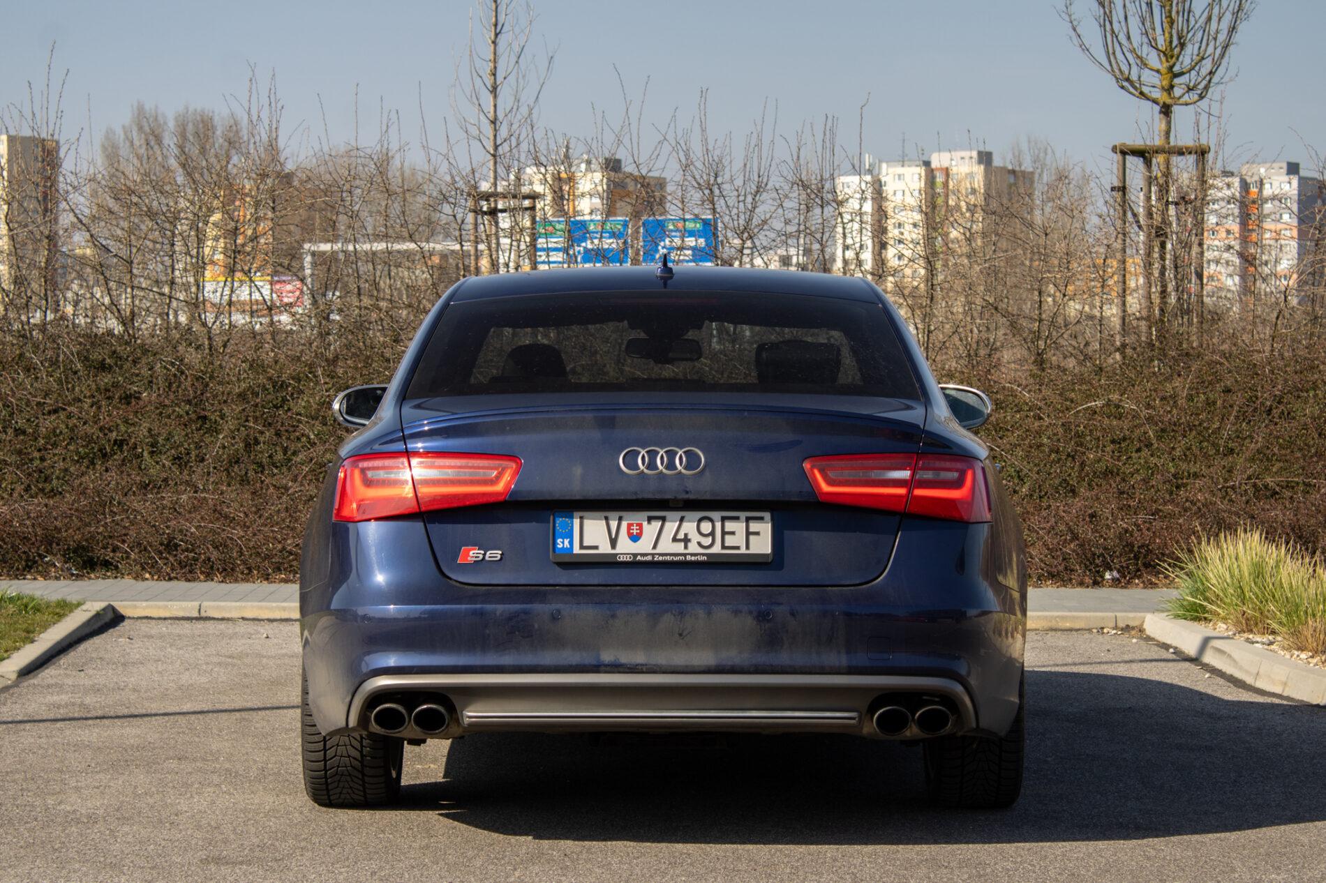 2013 AUDI S6, modrá sedan, 163 590 km