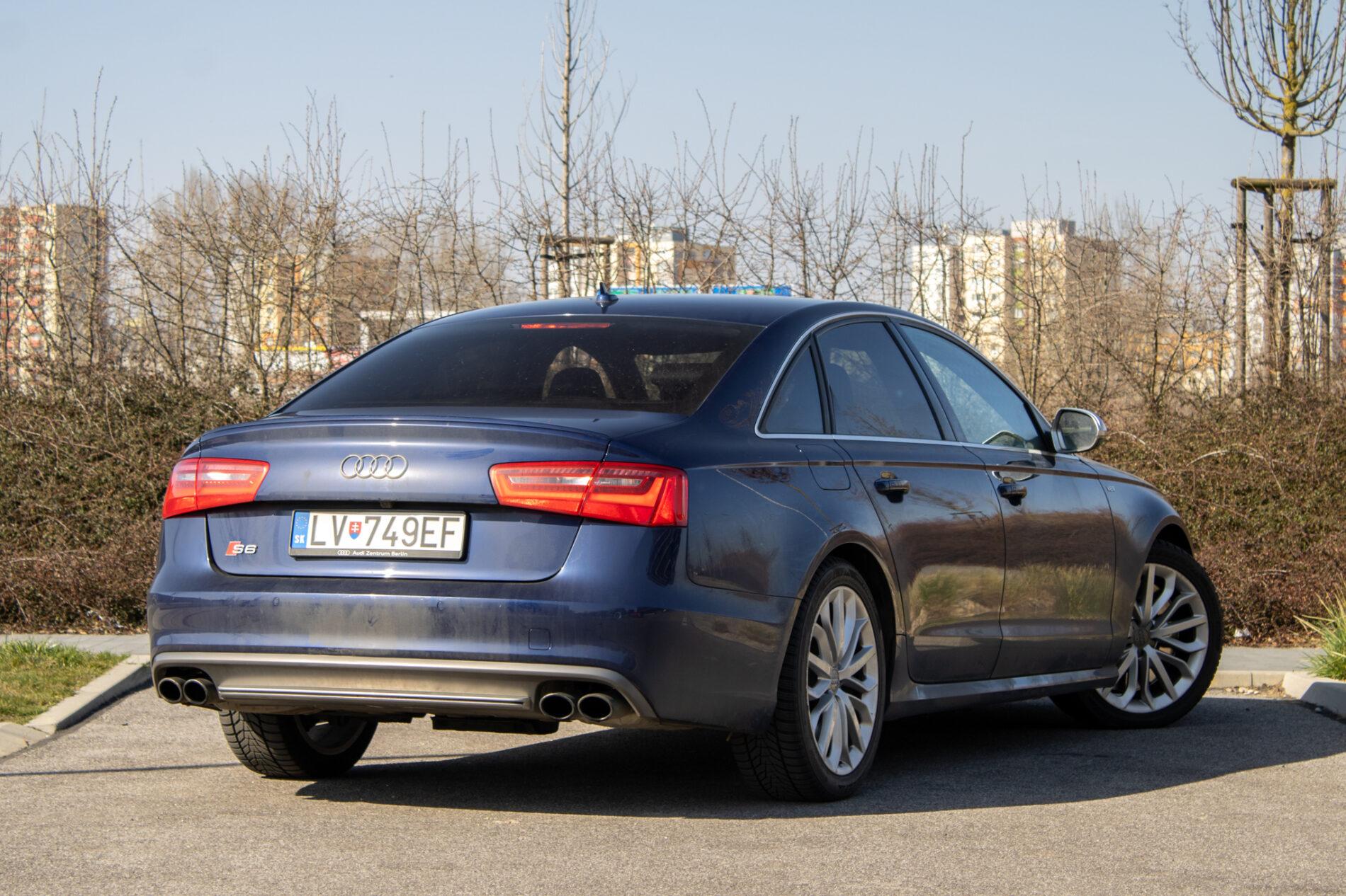 2013 AUDI S6, modrá sedan, 163 590 km