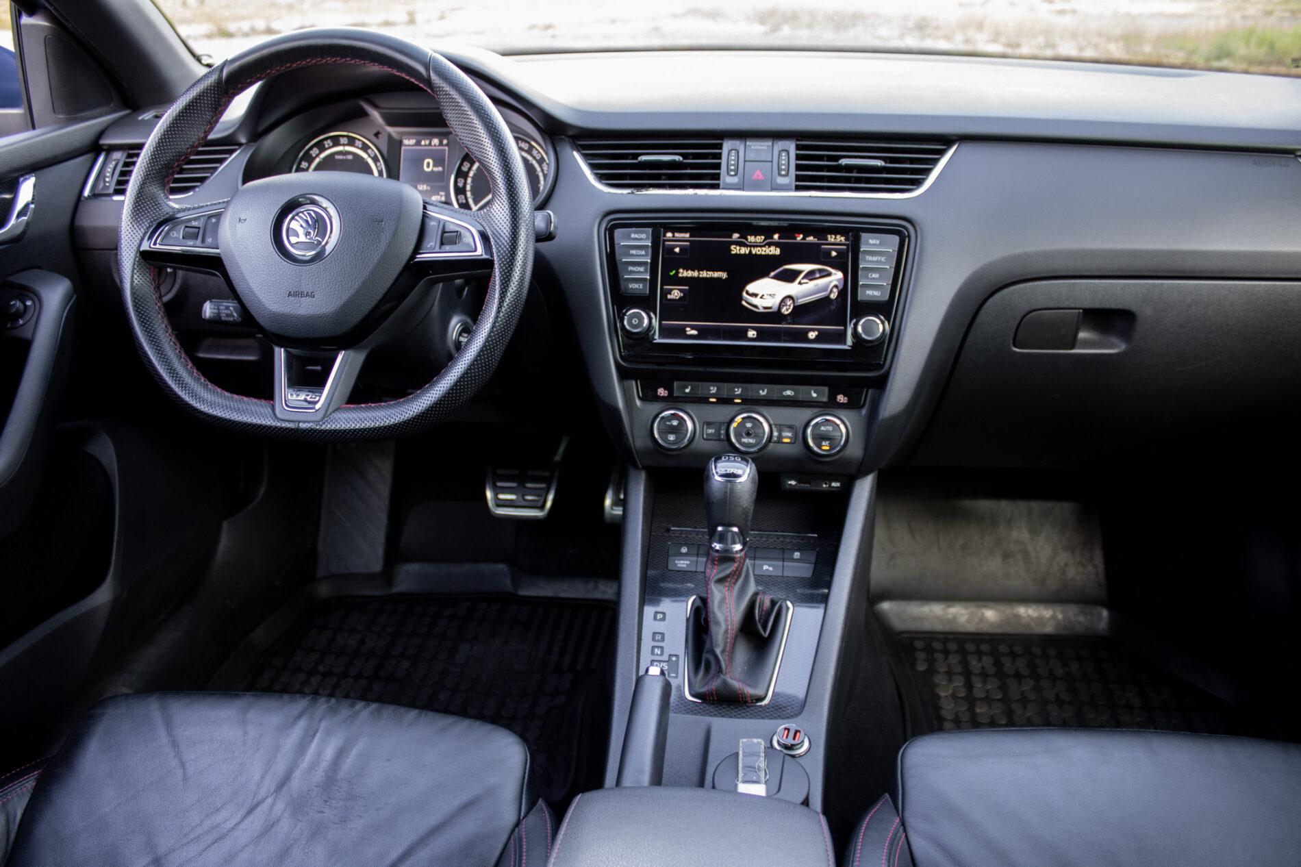 2016 Skoda Octavia RS, modrá sedan, 250 049 km