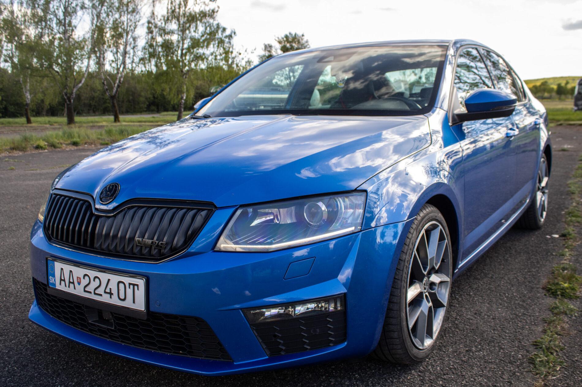 2016 Skoda Octavia RS, modrá sedan, 250 049 km