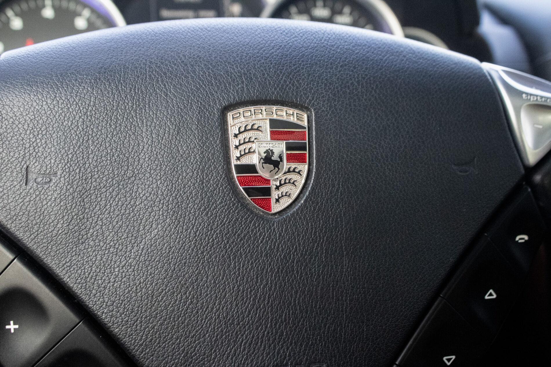 2009 Porsche Cayenne Turbo, čierna suv, 153 062 km
