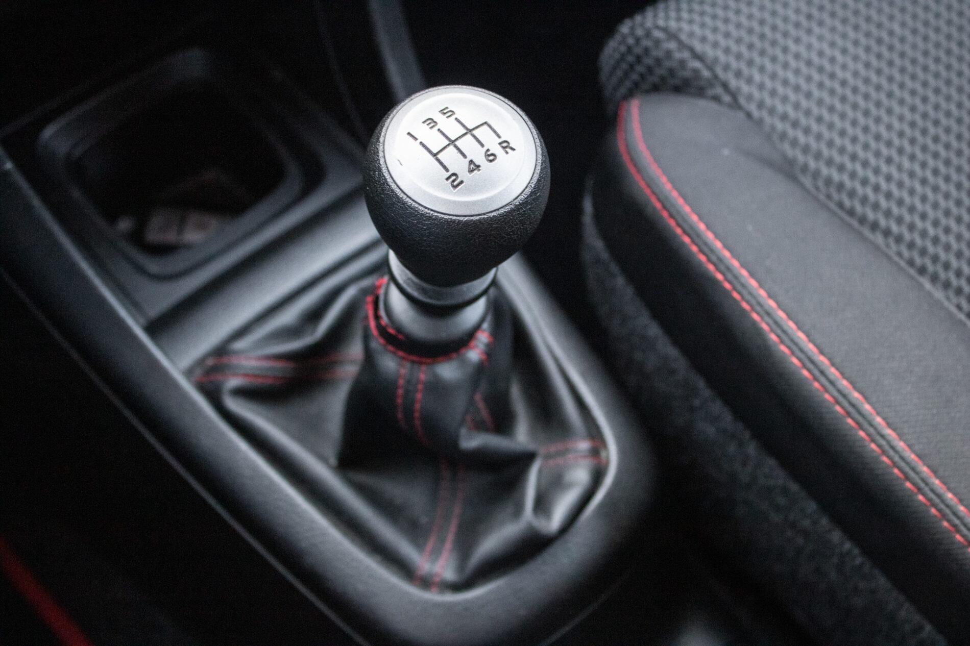 2016 Suzuki Swift Sport, modrá hatchback, 97 653 km