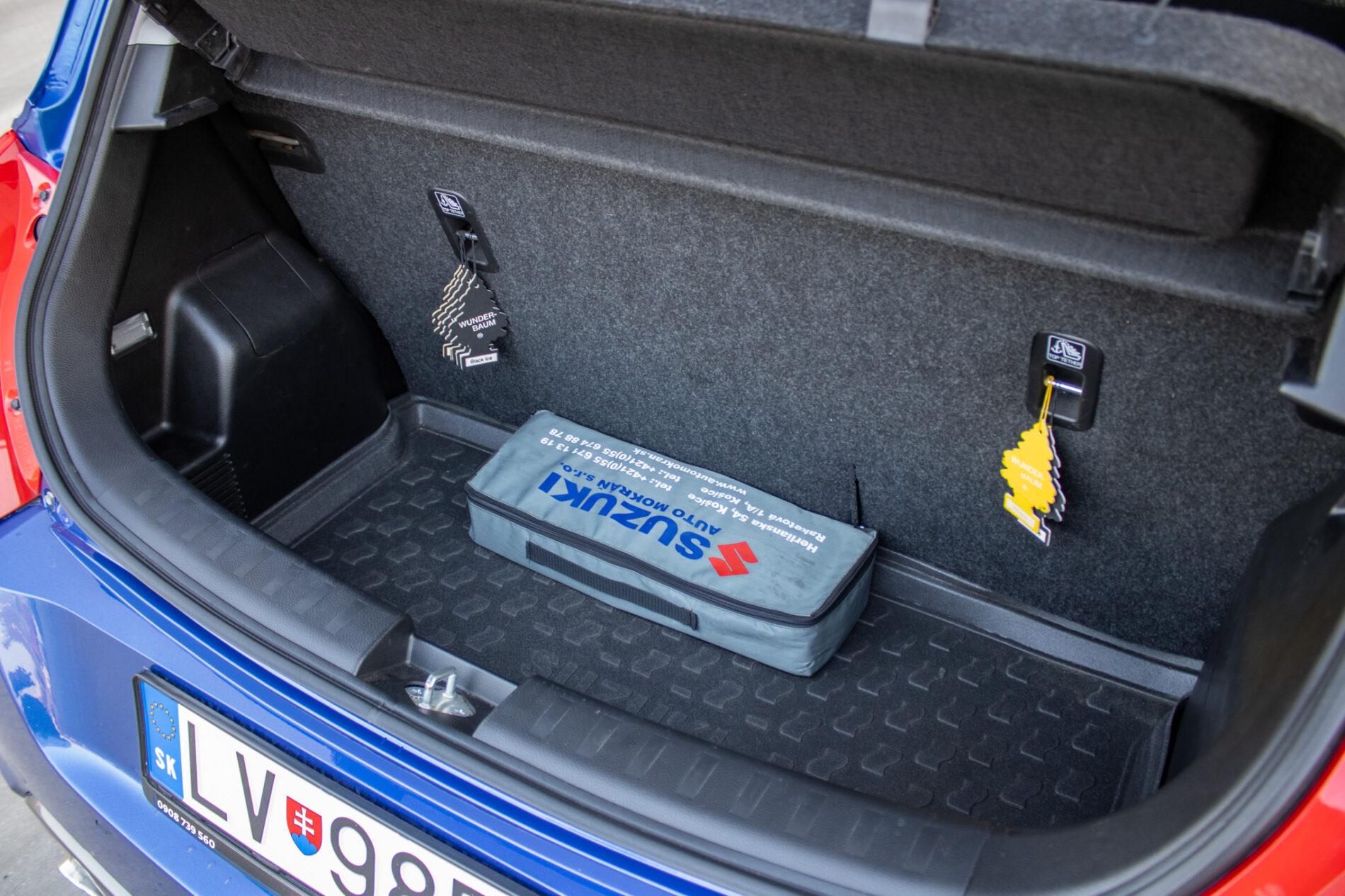 2016 Suzuki Swift Sport, modrá hatchback, 97 653 km