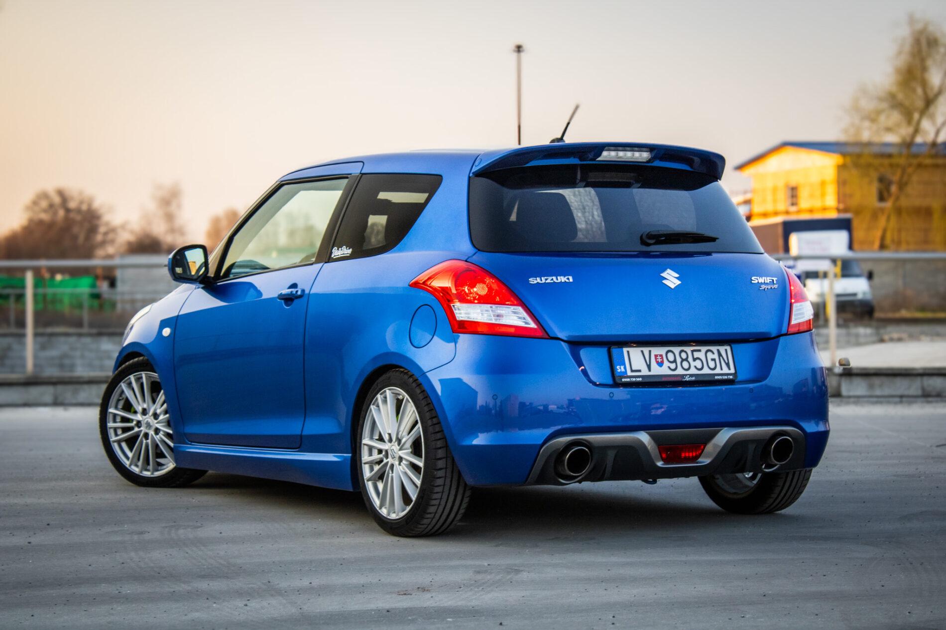 2016 Suzuki Swift Sport, modrá hatchback, 97 653 km