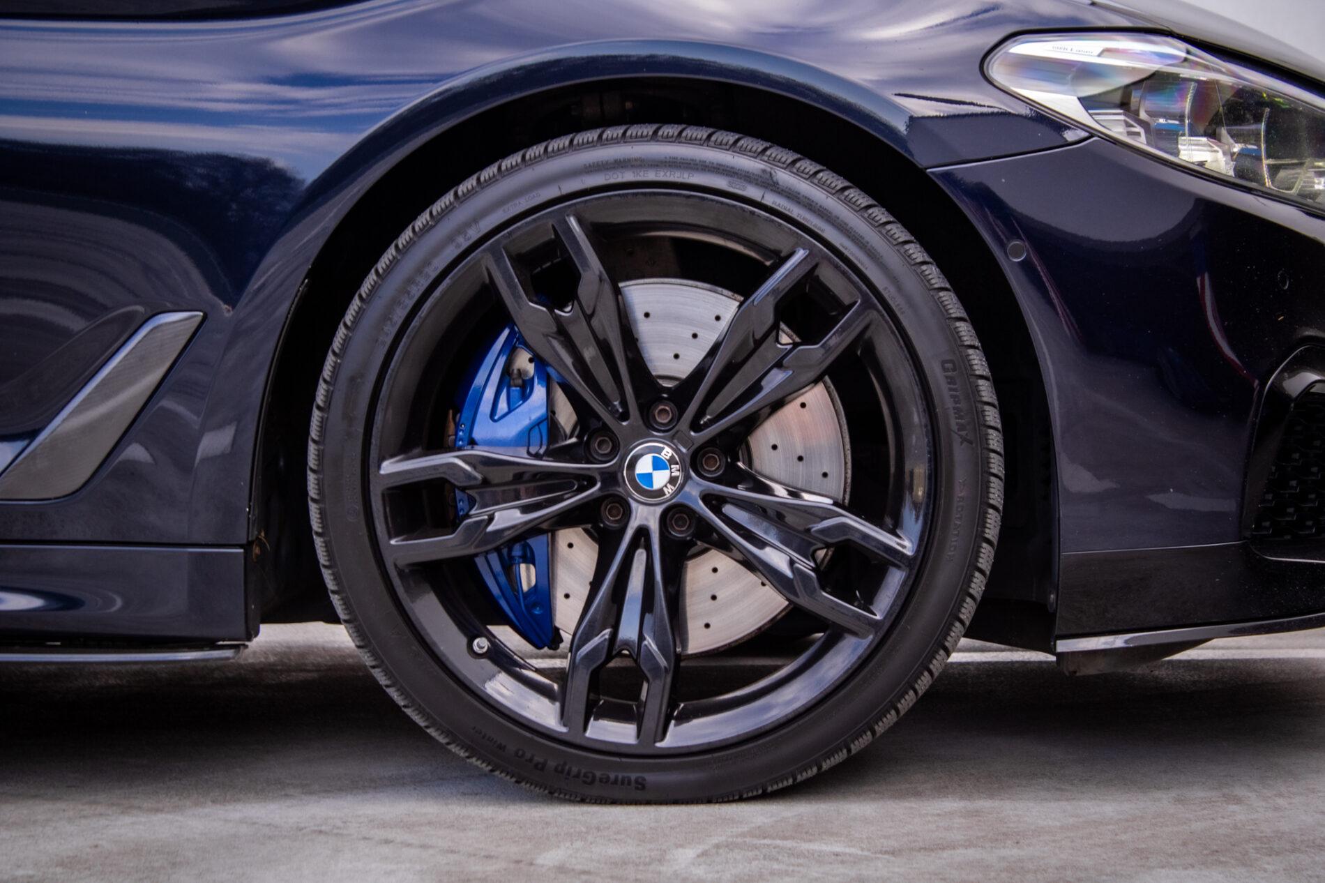 2019 BMW M550d, čierna sedan, 239 000 km