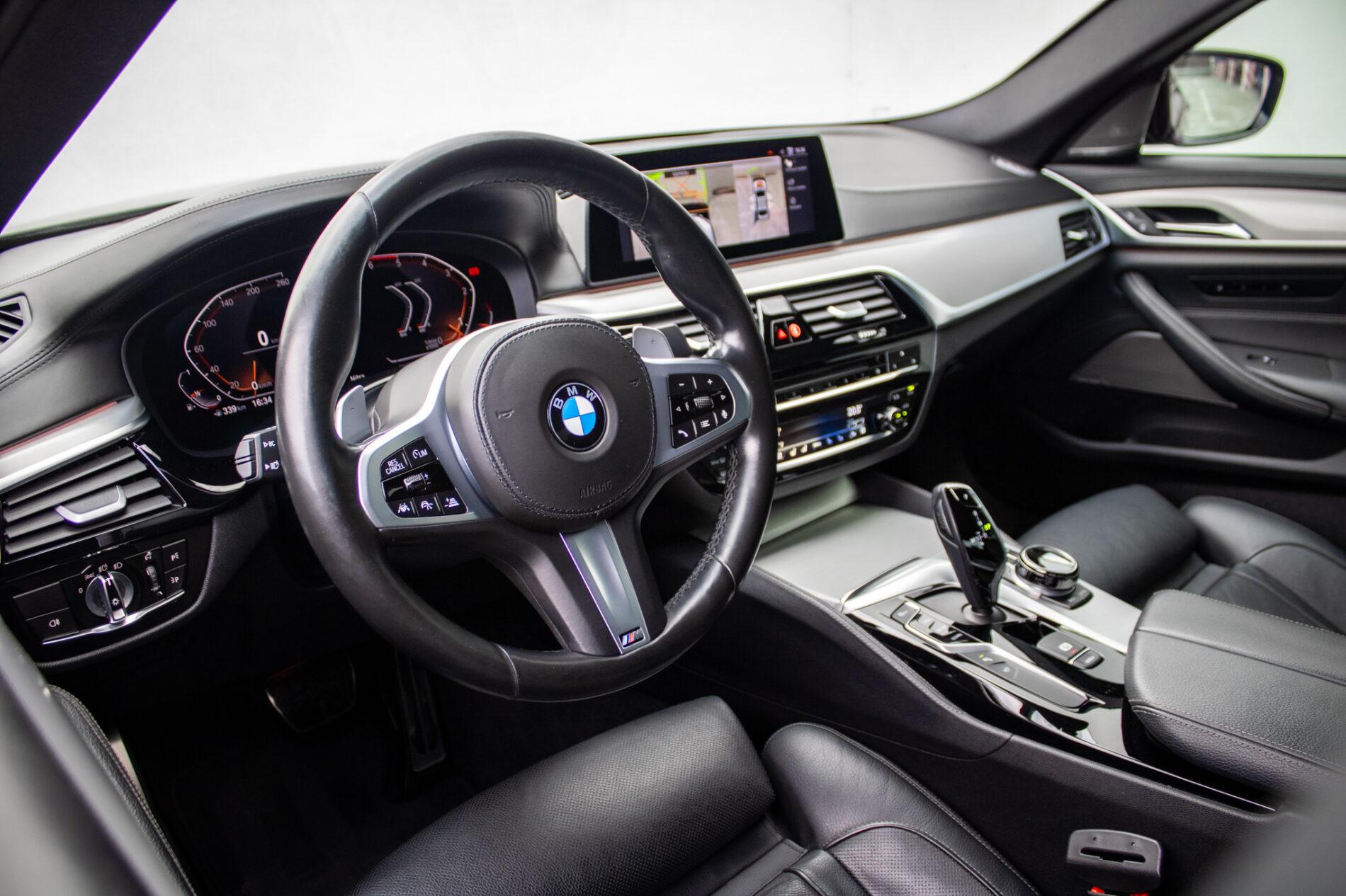 2019 BMW M550d, čierna sedan, 239 000 km