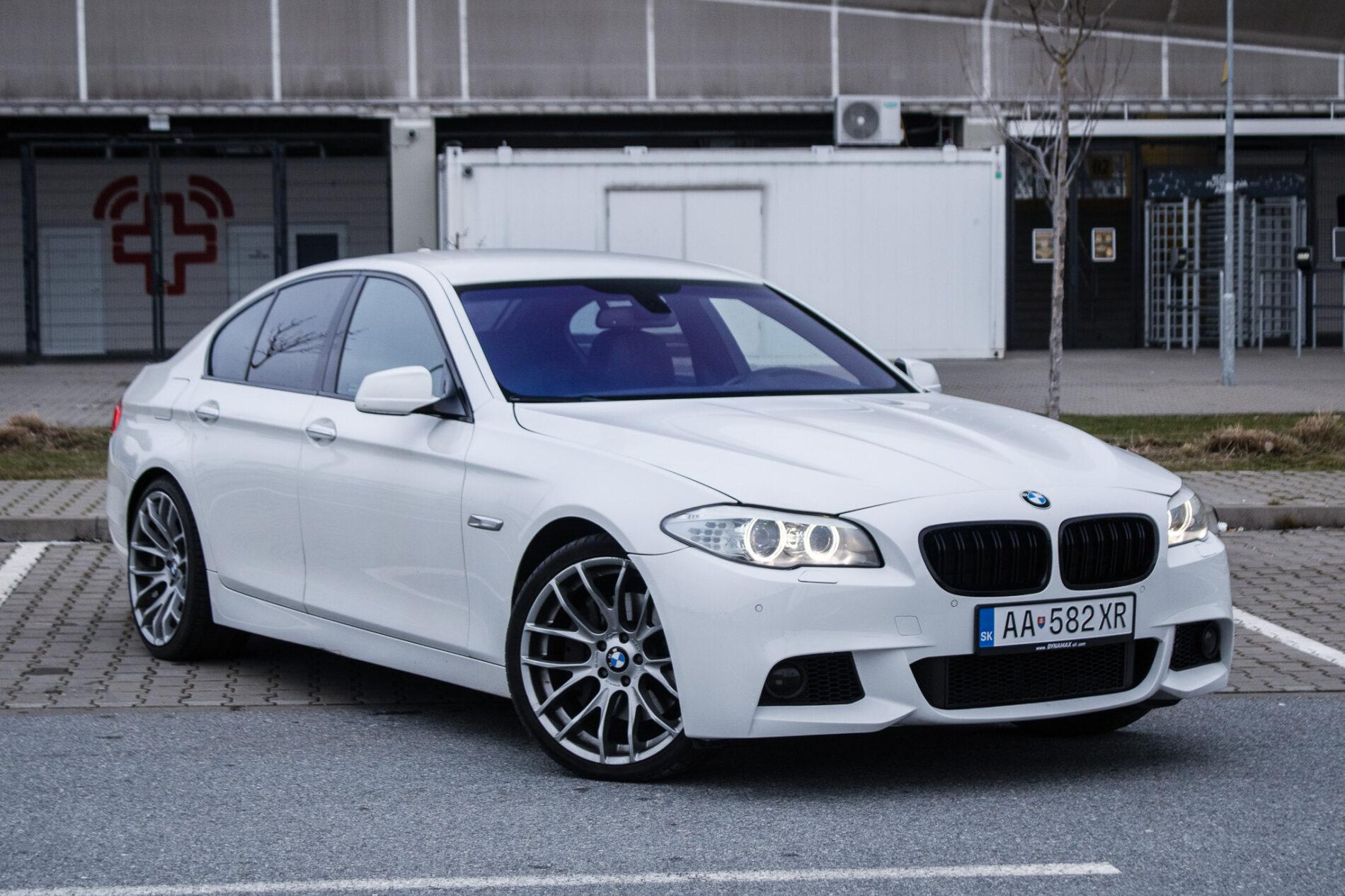 2010 BMW 535i, biela sedan, 255 870 km