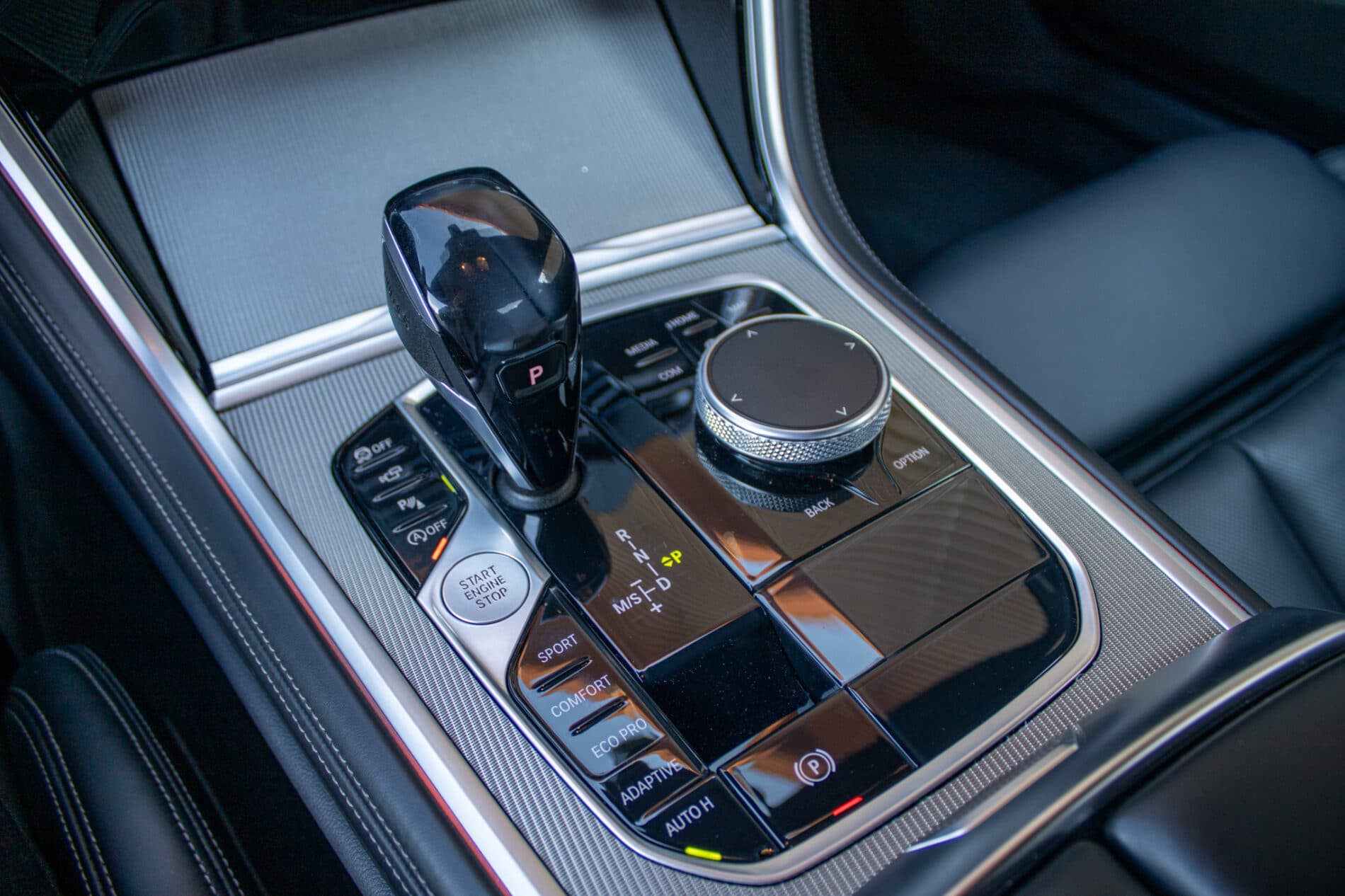 2020 BMW 840d, čierna kupé, 75 000 km