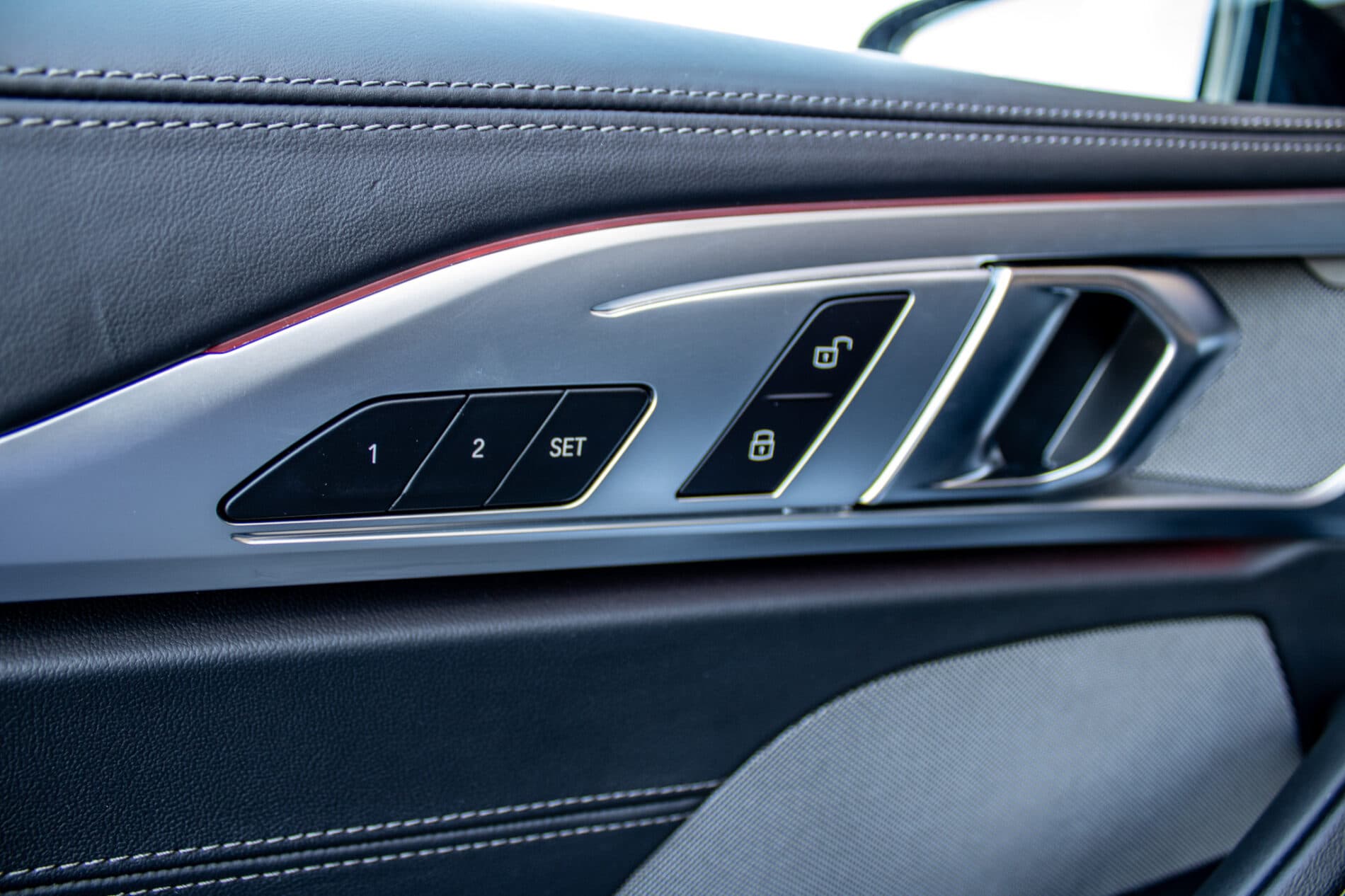 2020 BMW 840d, čierna kupé, 75 000 km