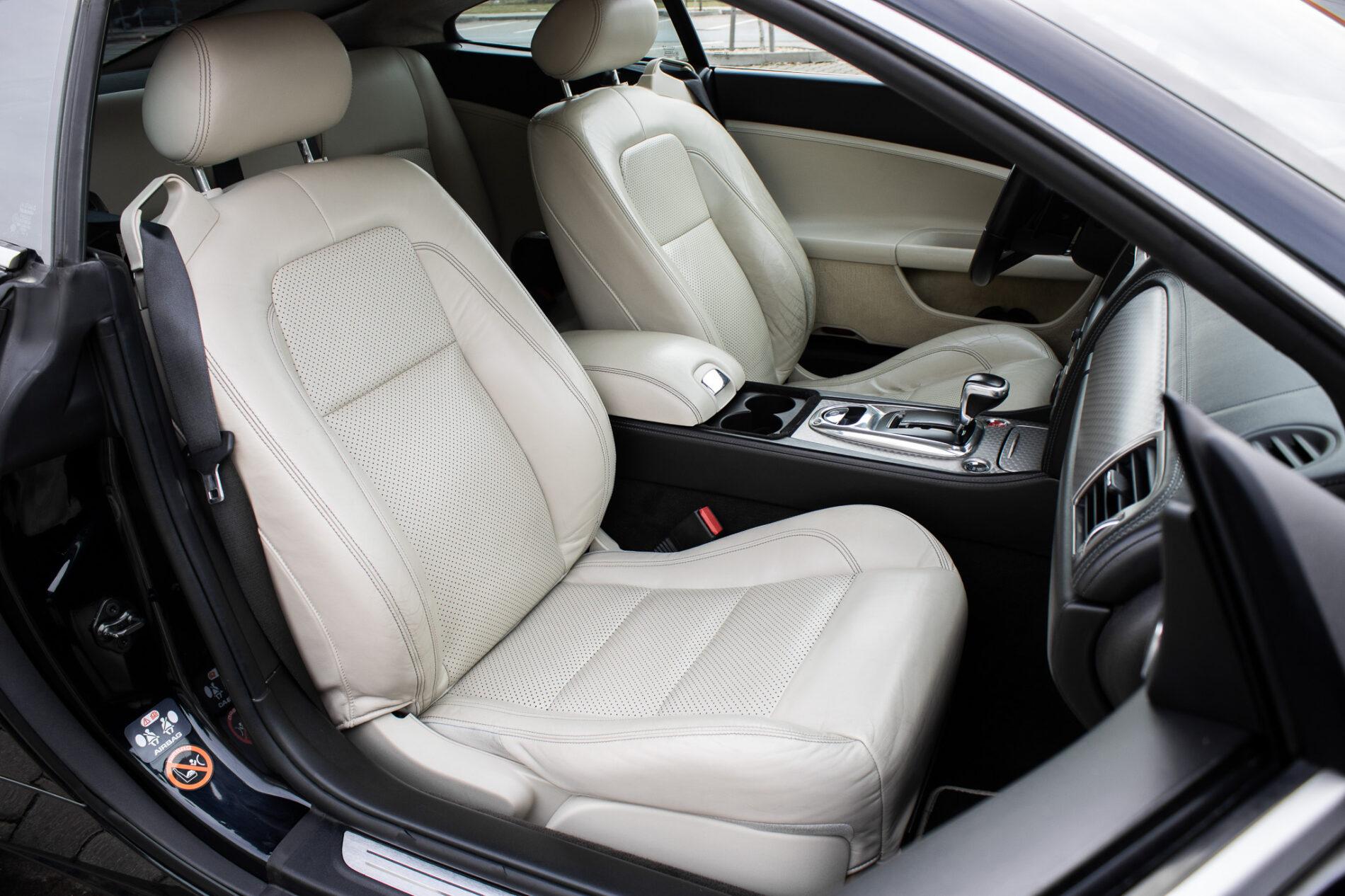 2007 Jaguar XKR, čierna kupé, 178 476 km