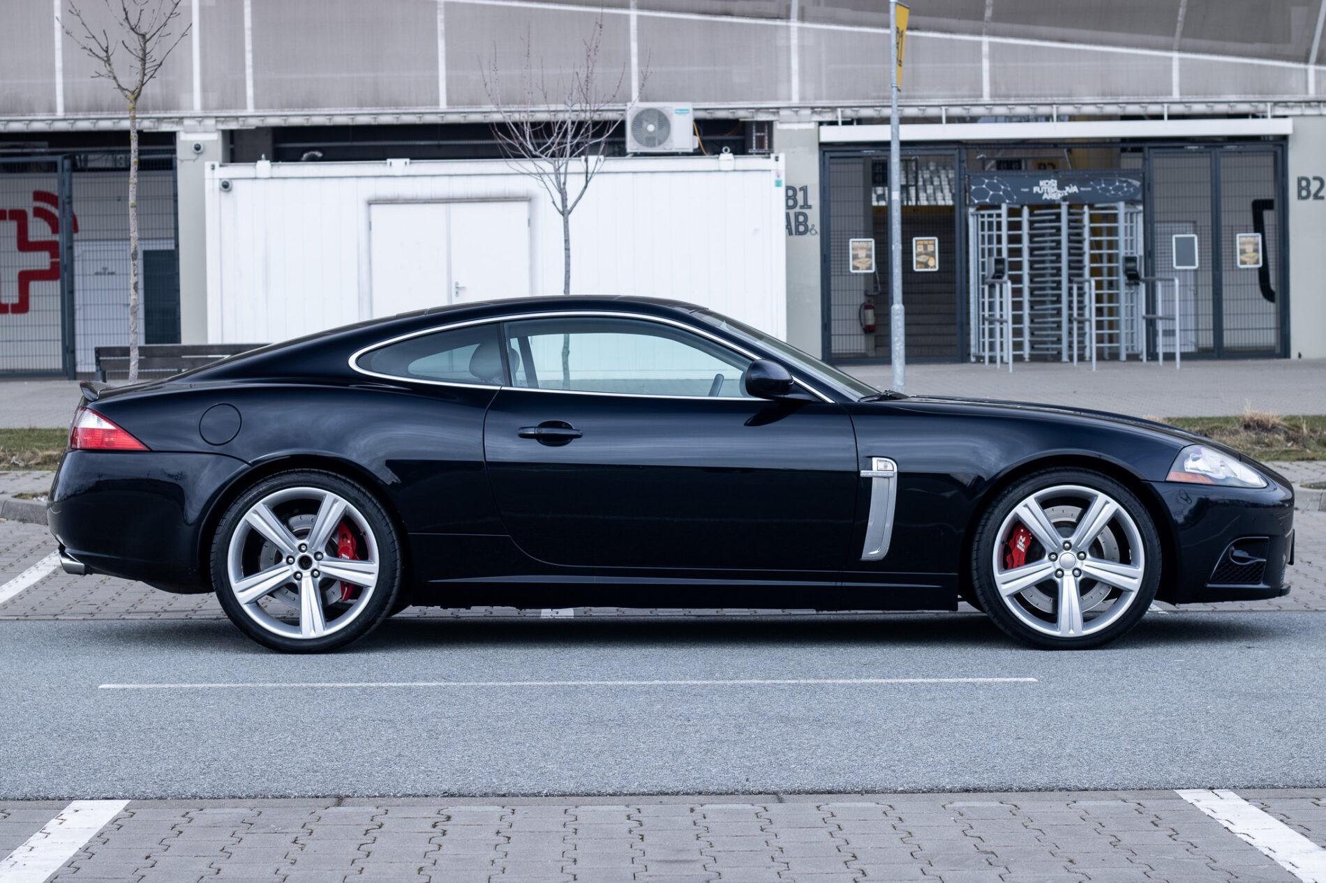 2007 Jaguar XKR, čierna kupé, 178 476 km