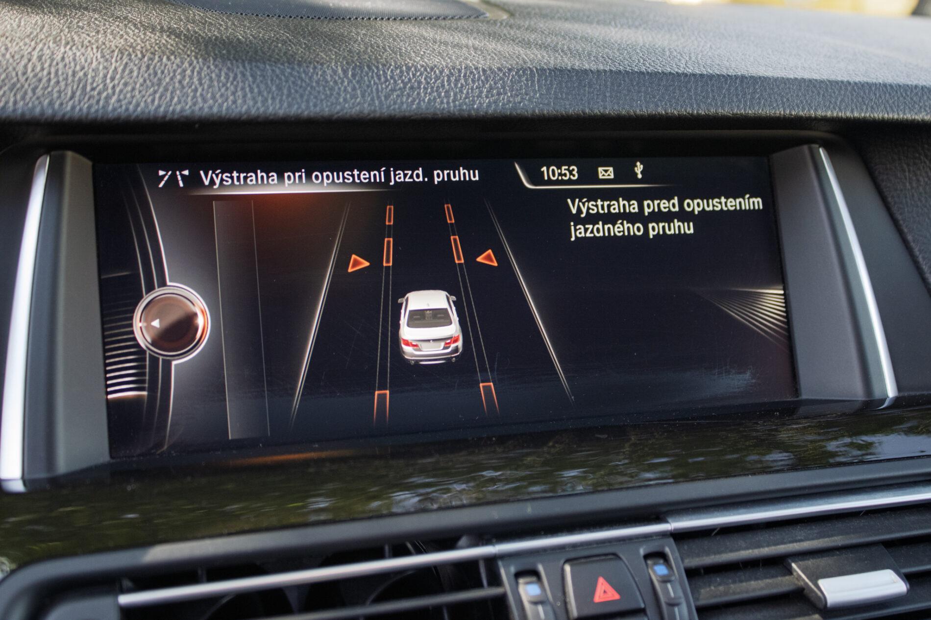 2016 BMW 535i, modrá sedan, 158 386 km