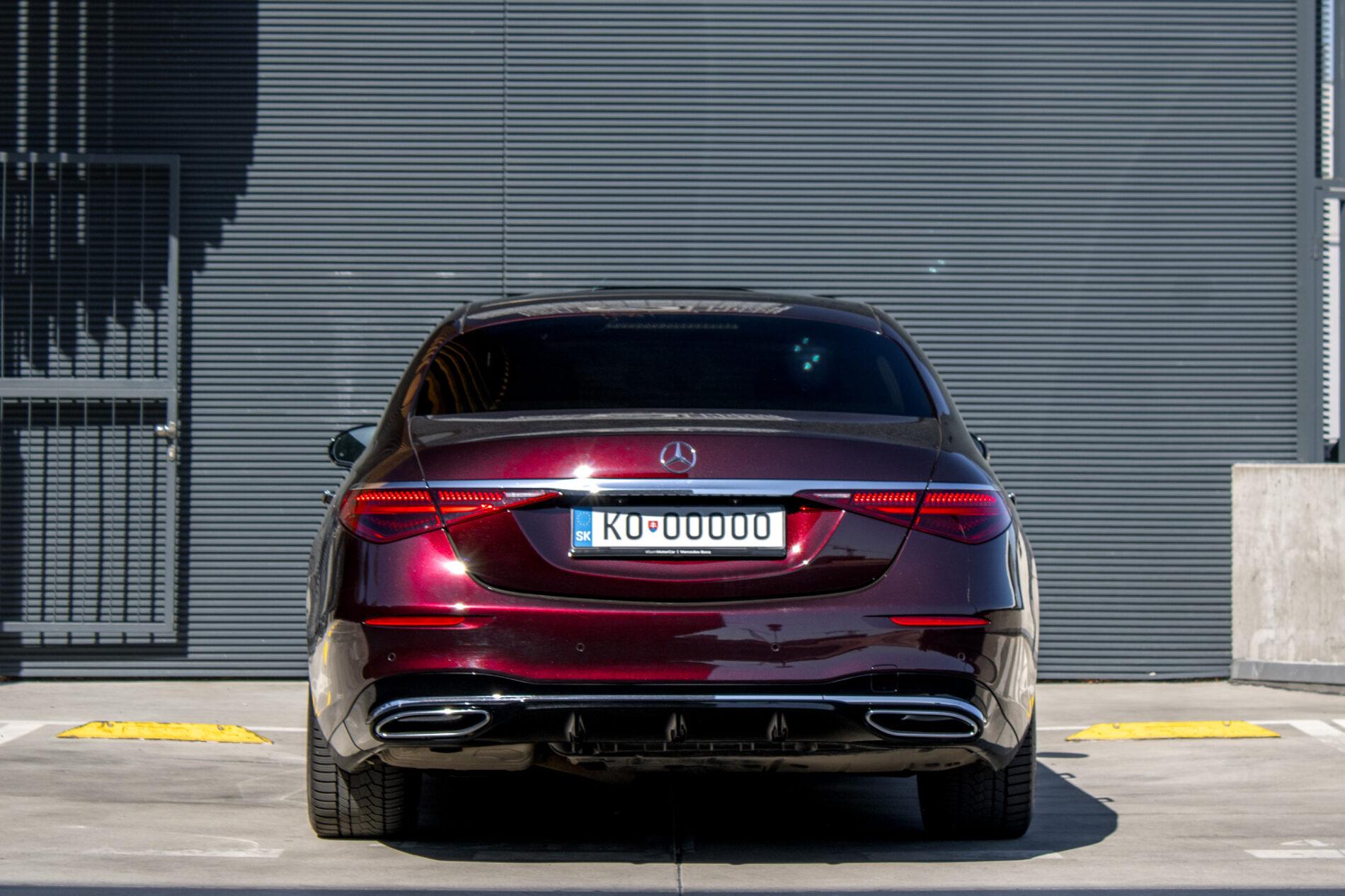 2022 Mercedes-Benz S 400d, červená sedan, 150 861 km