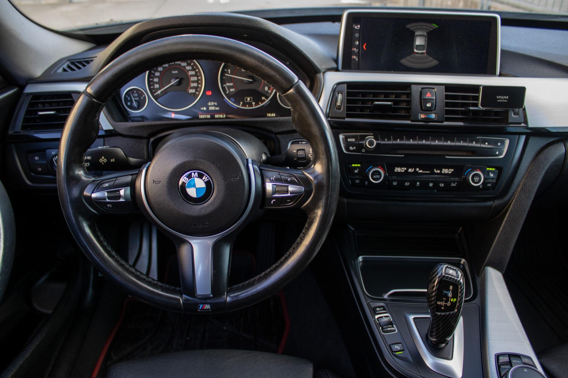 2015 BMW 330d, sivá sedan, 193 116 km