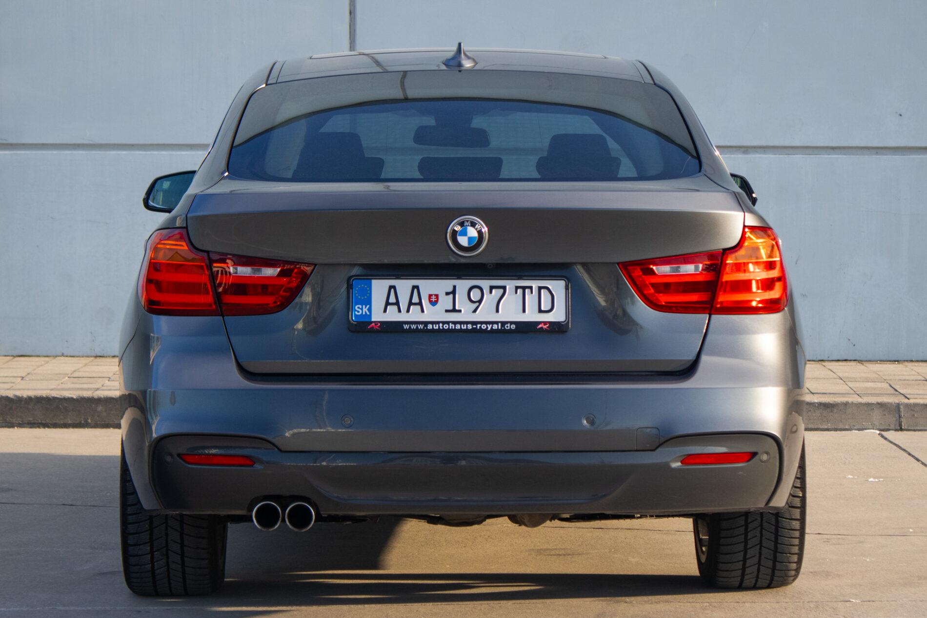 2015 BMW 330d, sivá sedan, 193 116 km