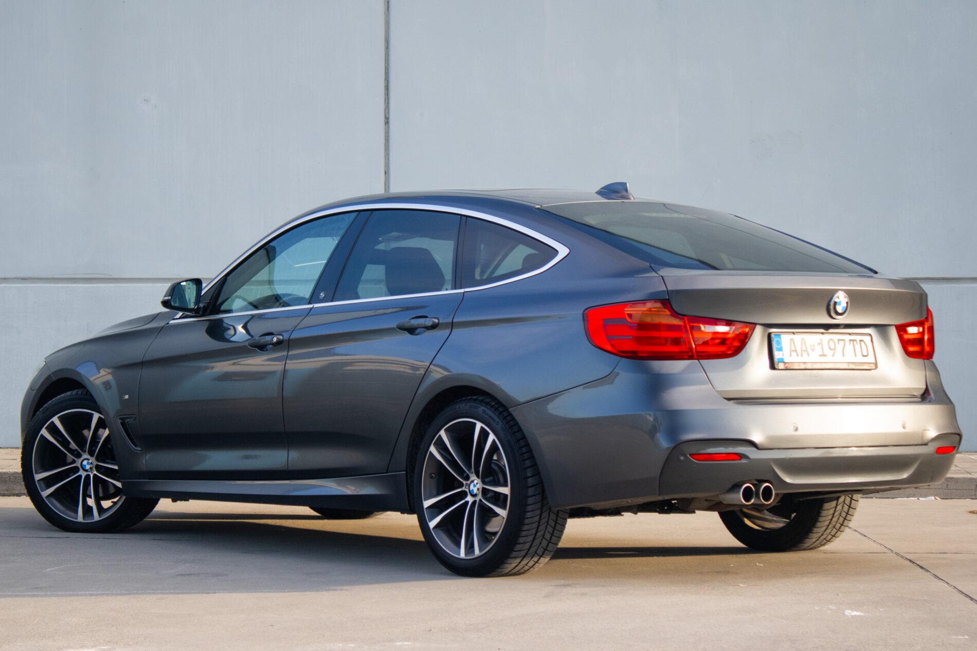 2015 BMW 330d, sivá sedan, 193 116 km