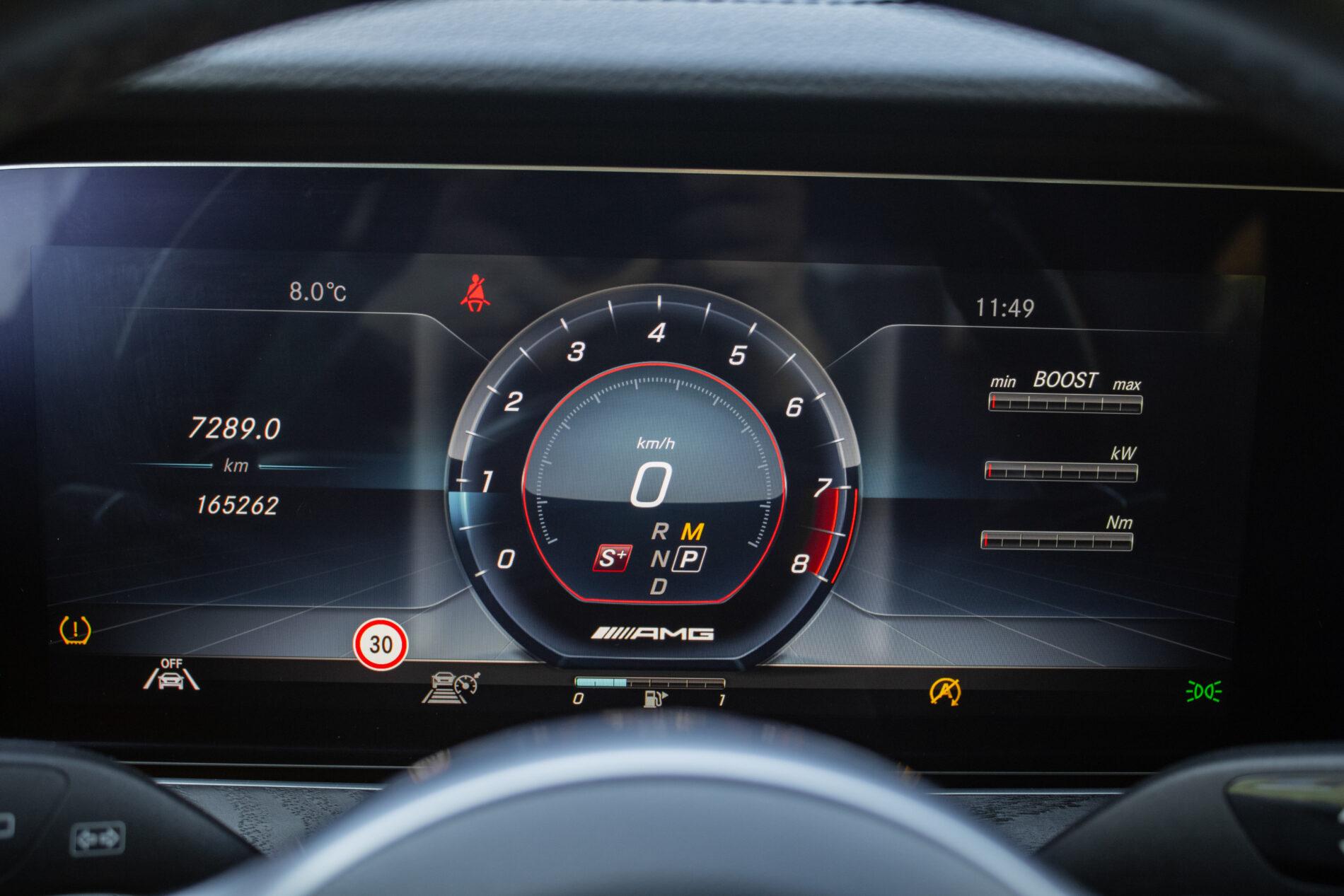 2019 Mercedes-Benz E 63 AMG, sivá kombi, 165 262 km