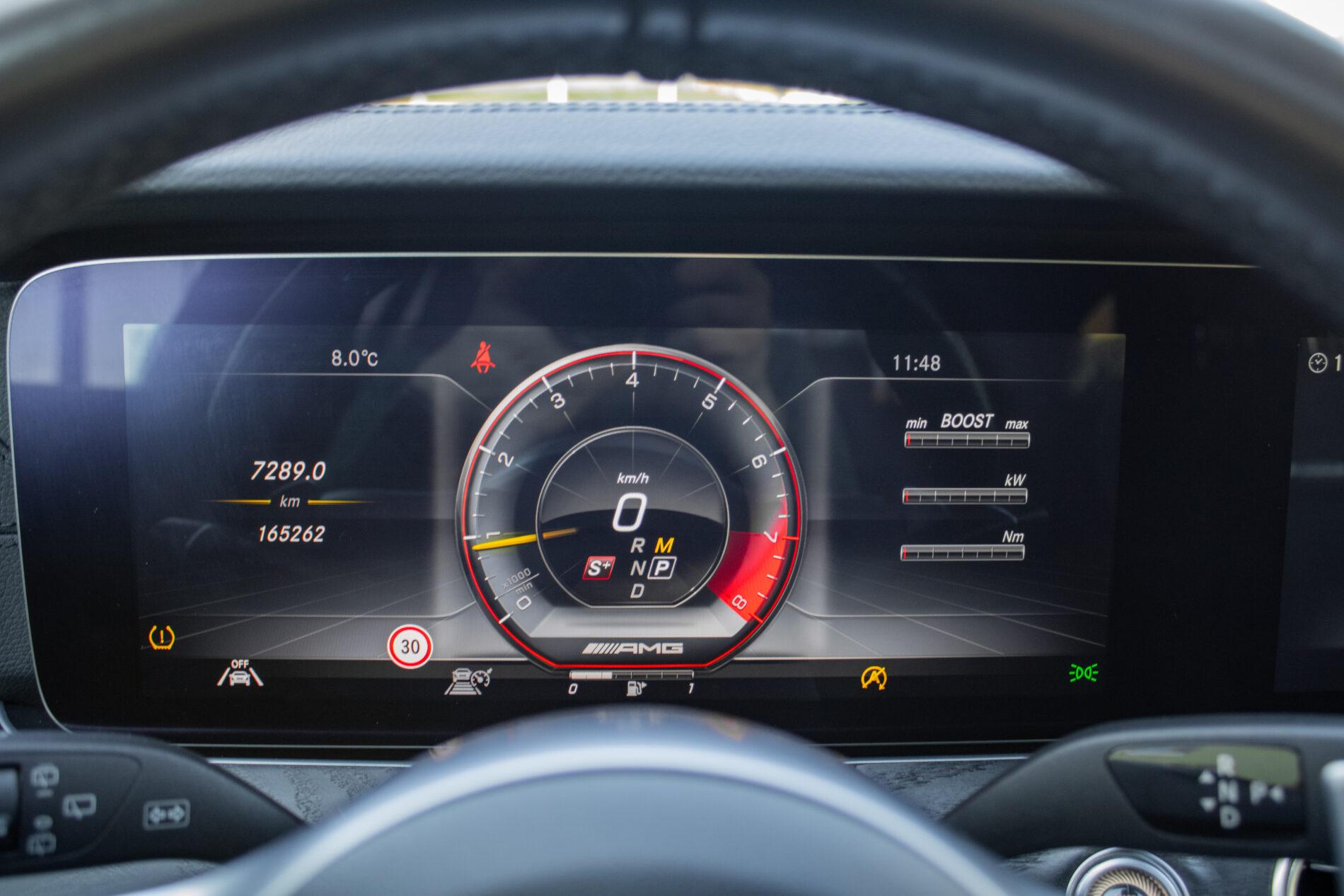 2019 Mercedes-Benz E 63 AMG, sivá kombi, 165 262 km