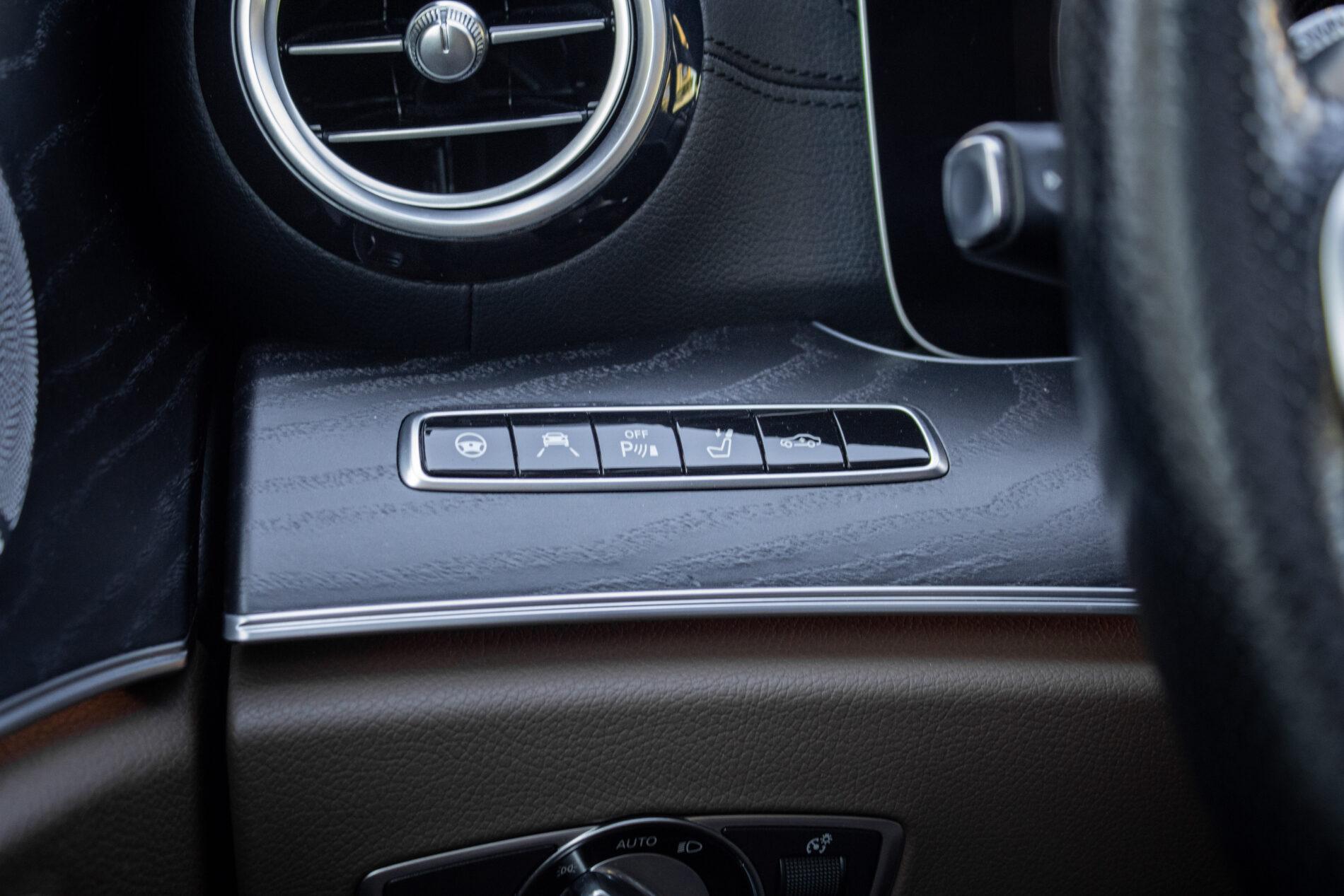 2019 Mercedes-Benz E 63 AMG, sivá kombi, 165 262 km