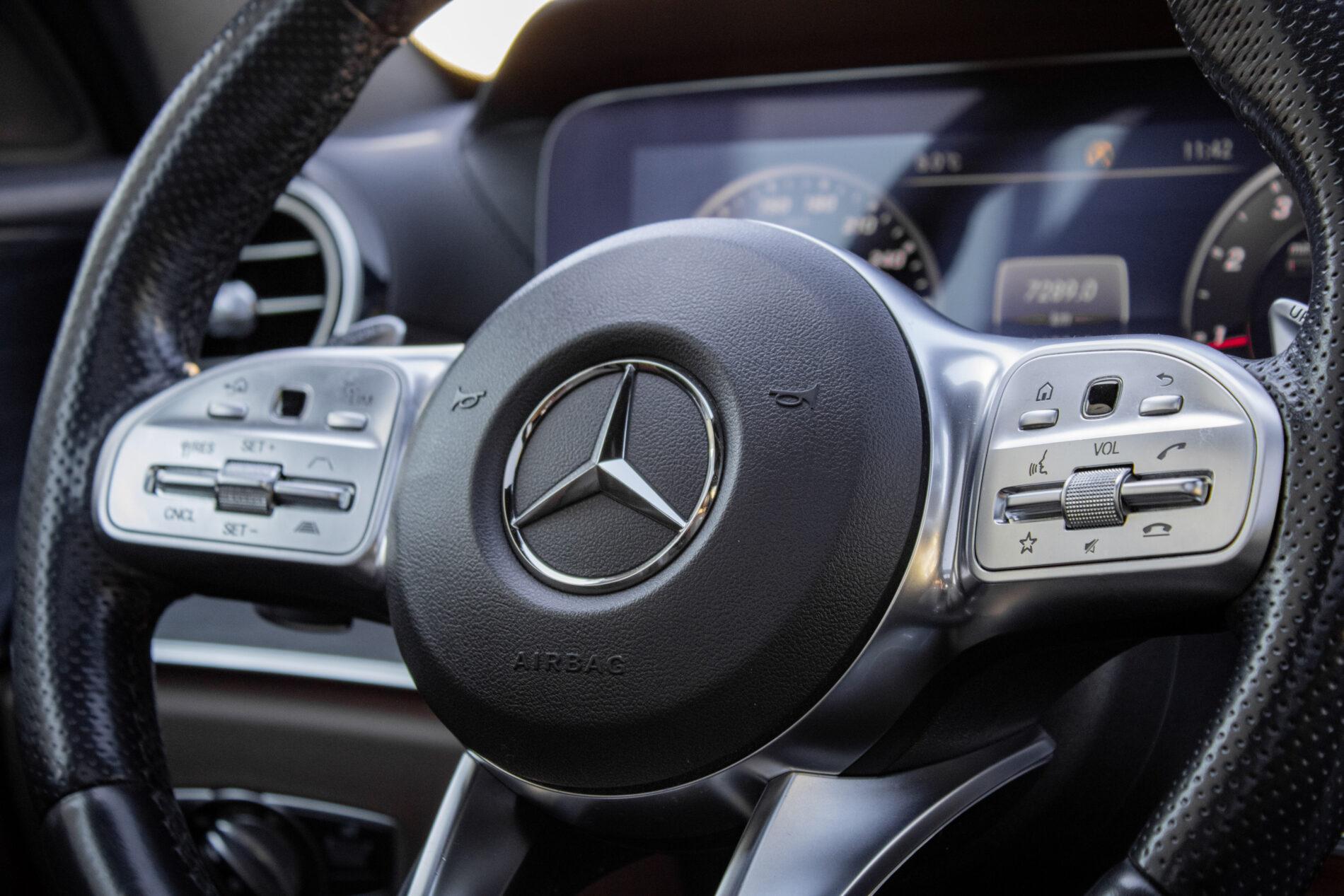 2019 Mercedes-Benz E 63 AMG, sivá kombi, 165 262 km