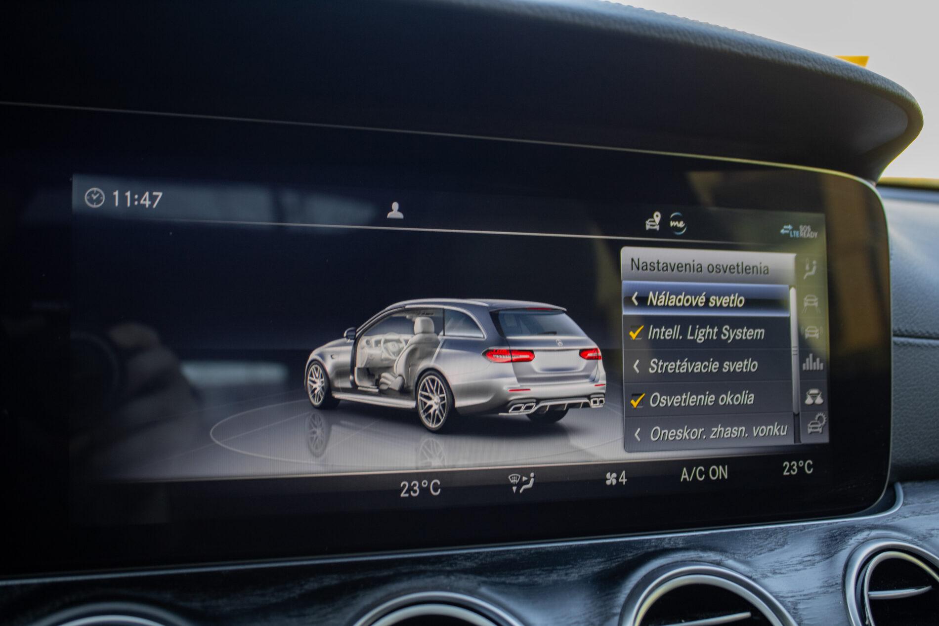 2019 Mercedes-Benz E 63 AMG, sivá kombi, 165 262 km