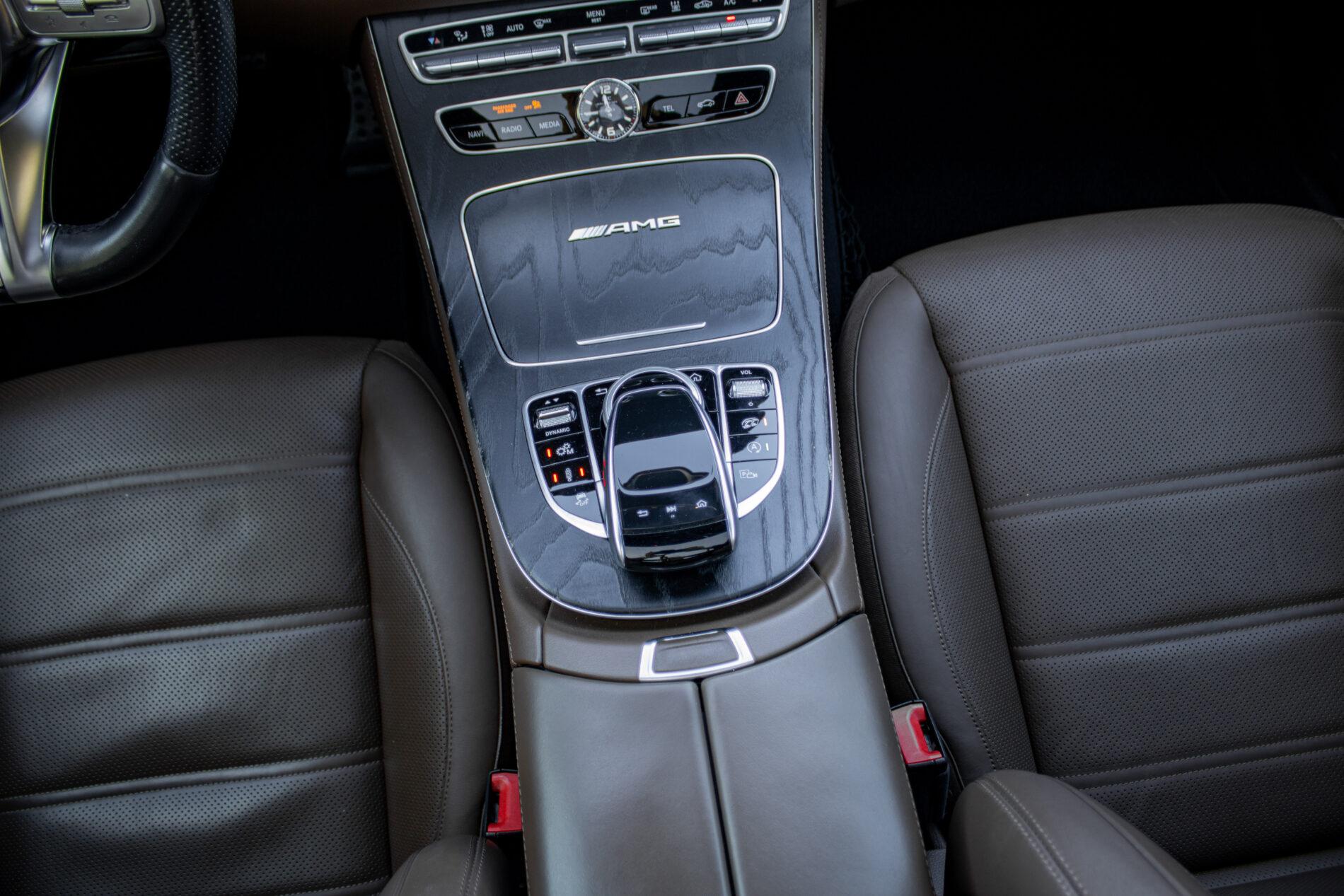 2019 Mercedes-Benz E 63 AMG, sivá kombi, 165 262 km