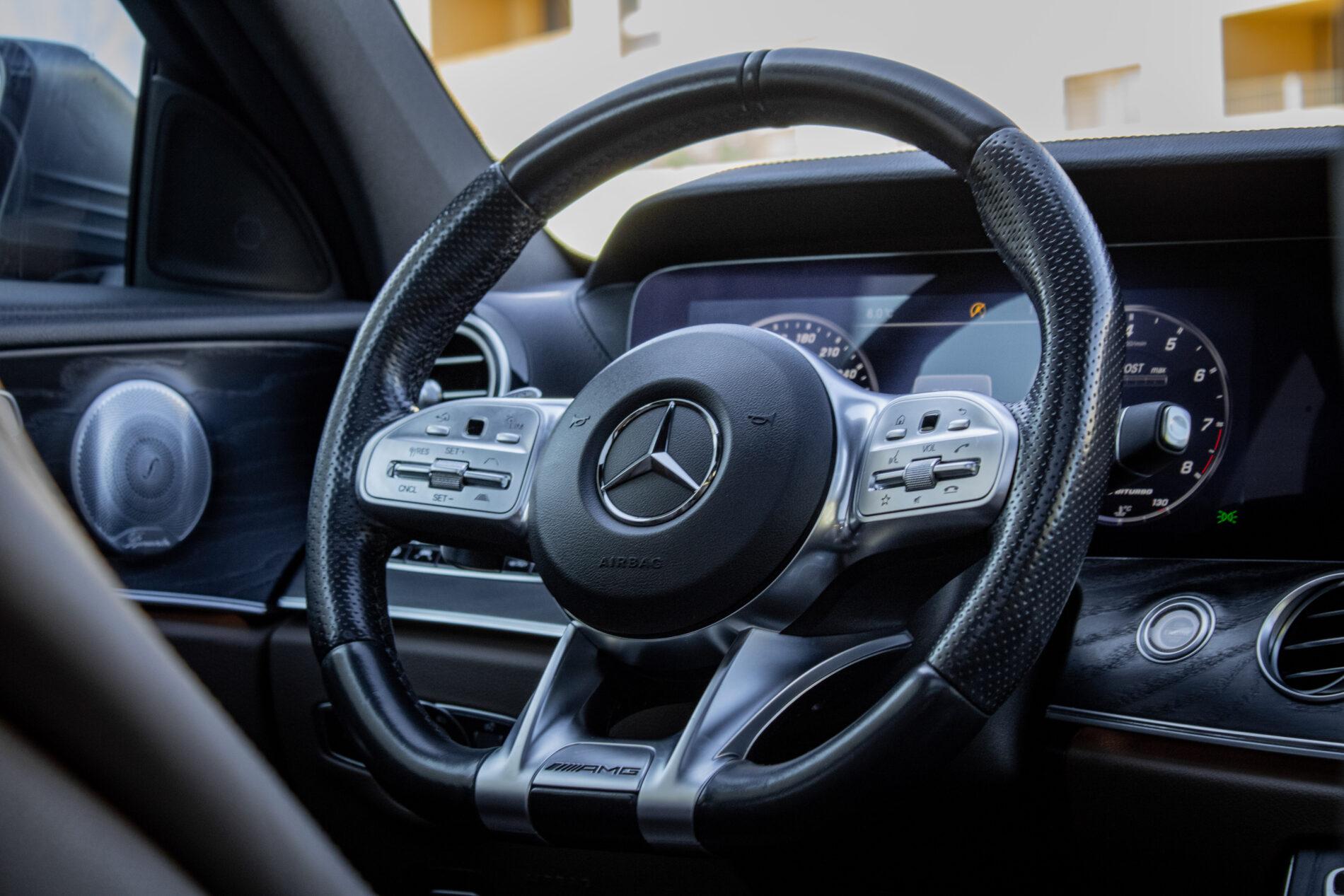2019 Mercedes-Benz E 63 AMG, sivá kombi, 165 262 km