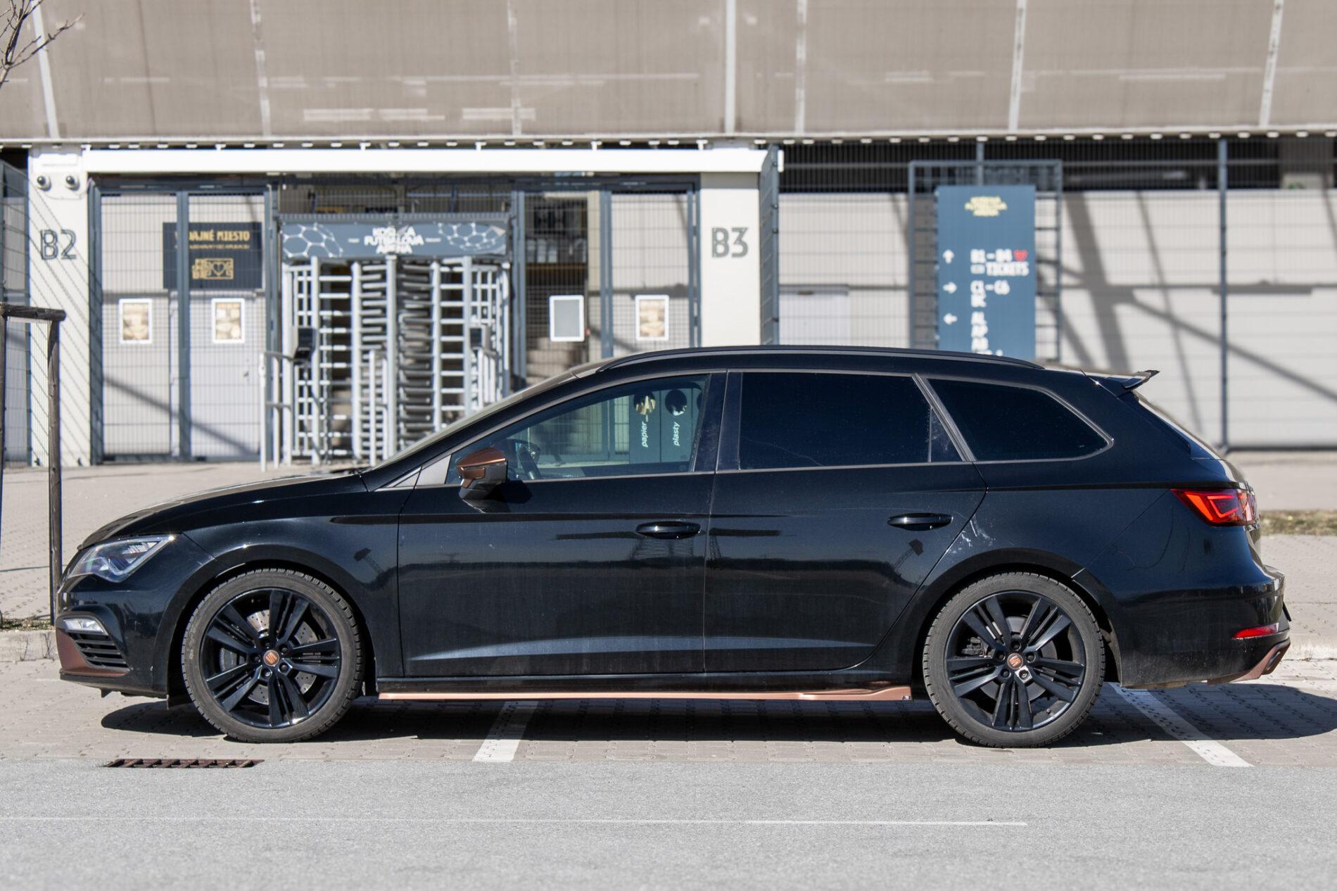 2018 Seat Leon Cupra, čierna kombi, 219 326 km
