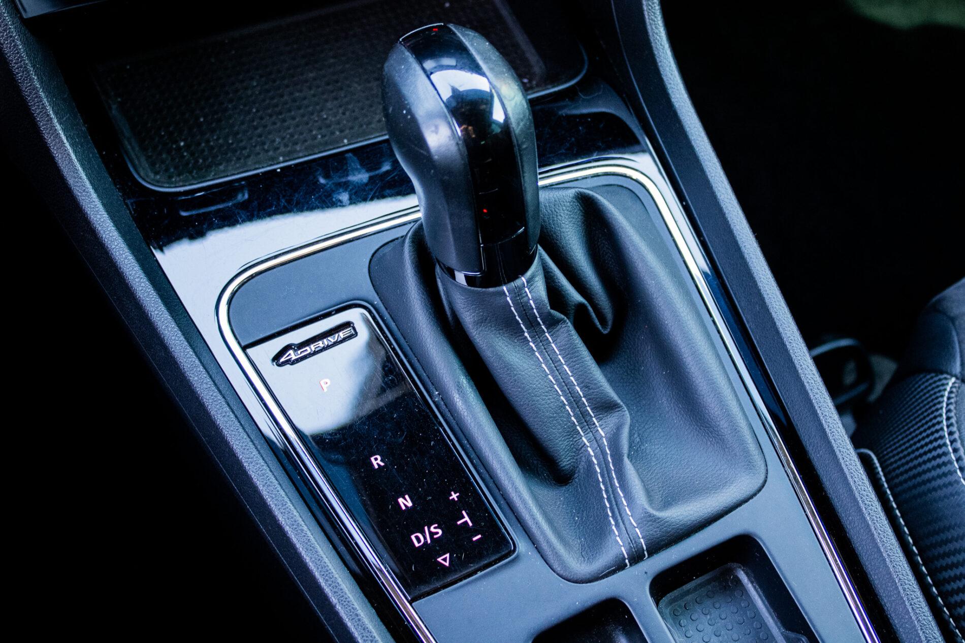2018 Seat Leon Cupra, čierna kombi, 219 326 km