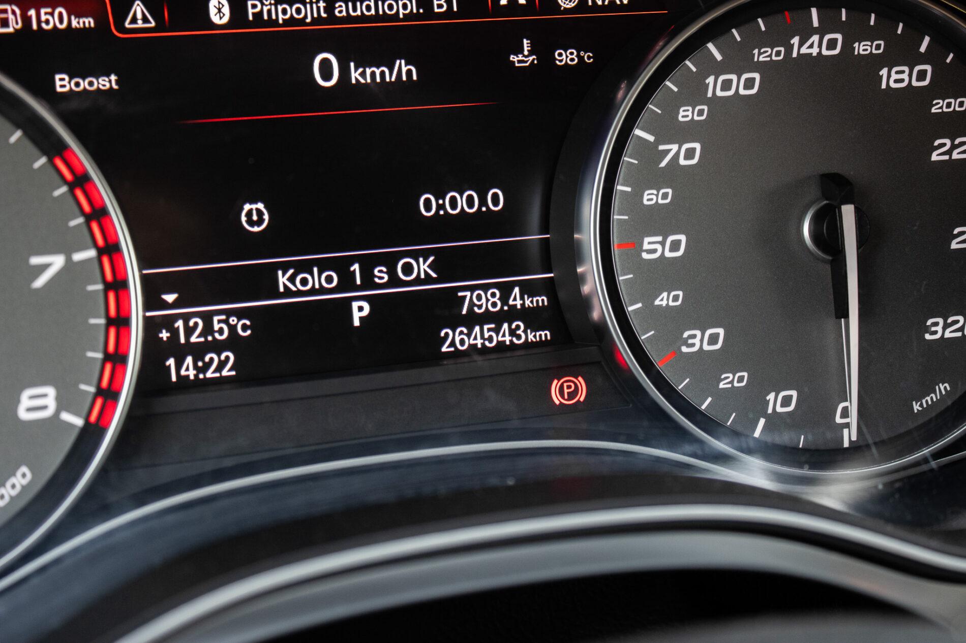 2015 AUDI S6, modrá kombi, 264 543 km