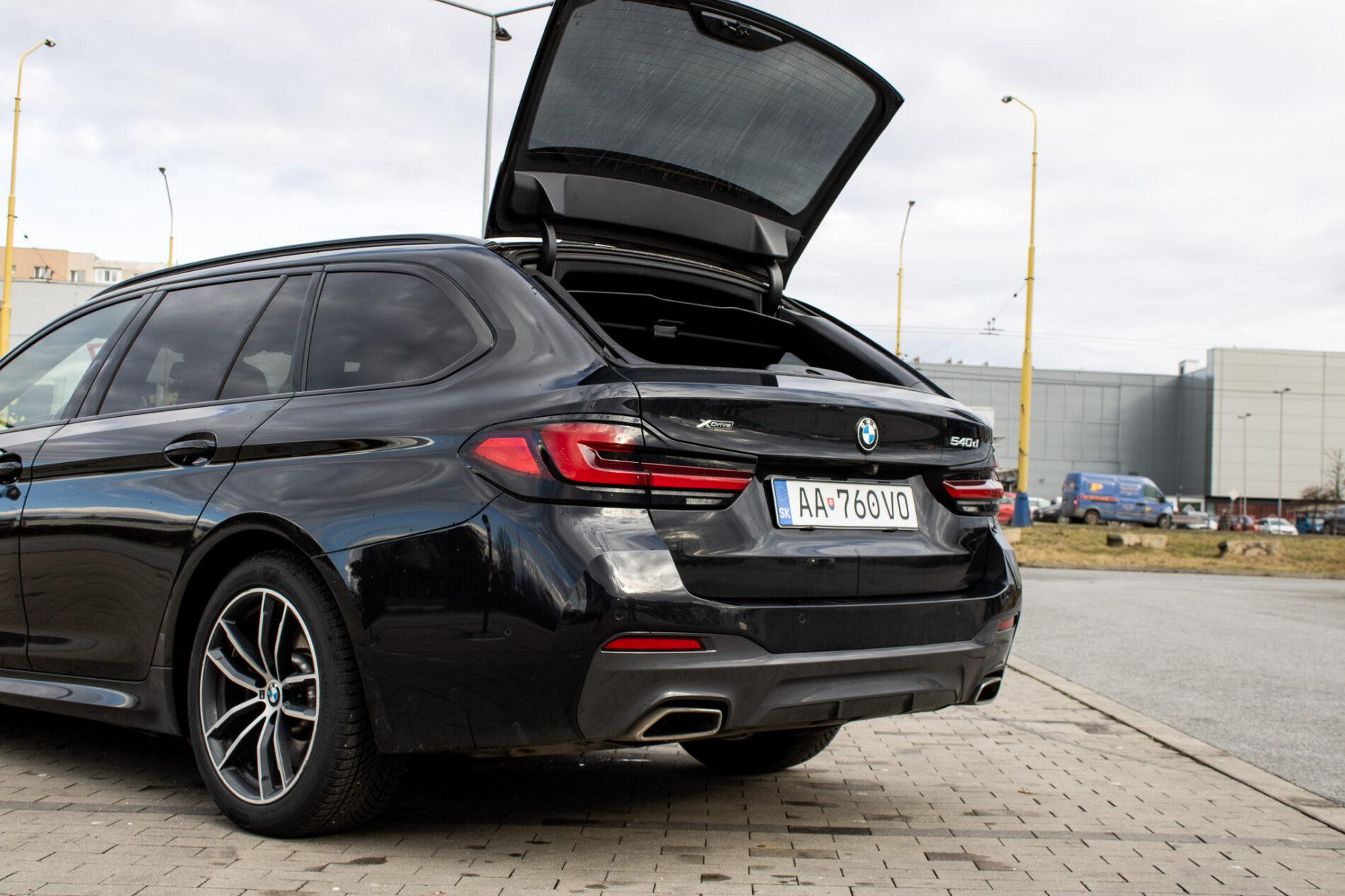 2023 BMW 540d, béžová kombi, 95 383 km