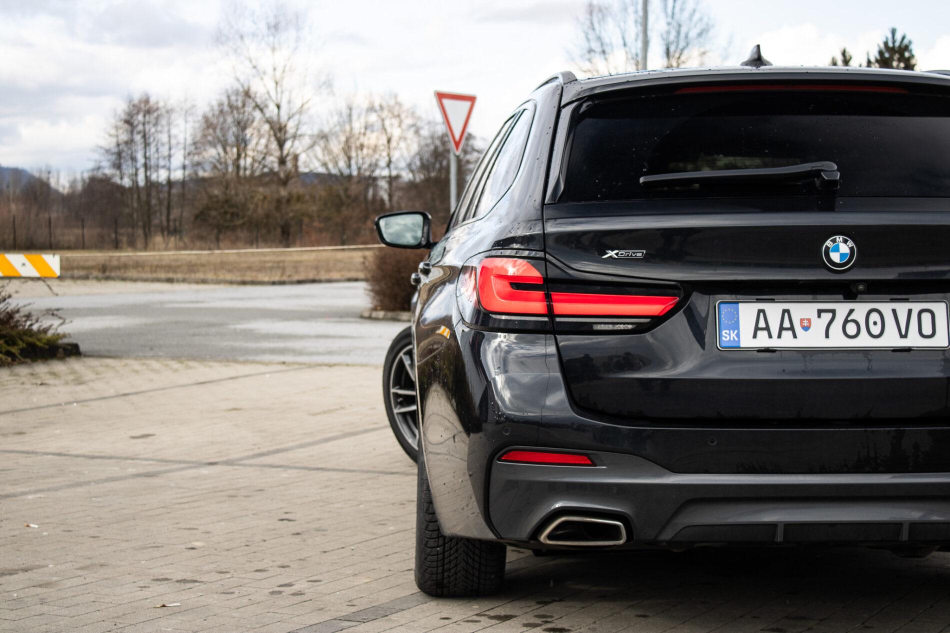 2023 BMW 540d, béžová kombi, 95 383 km
