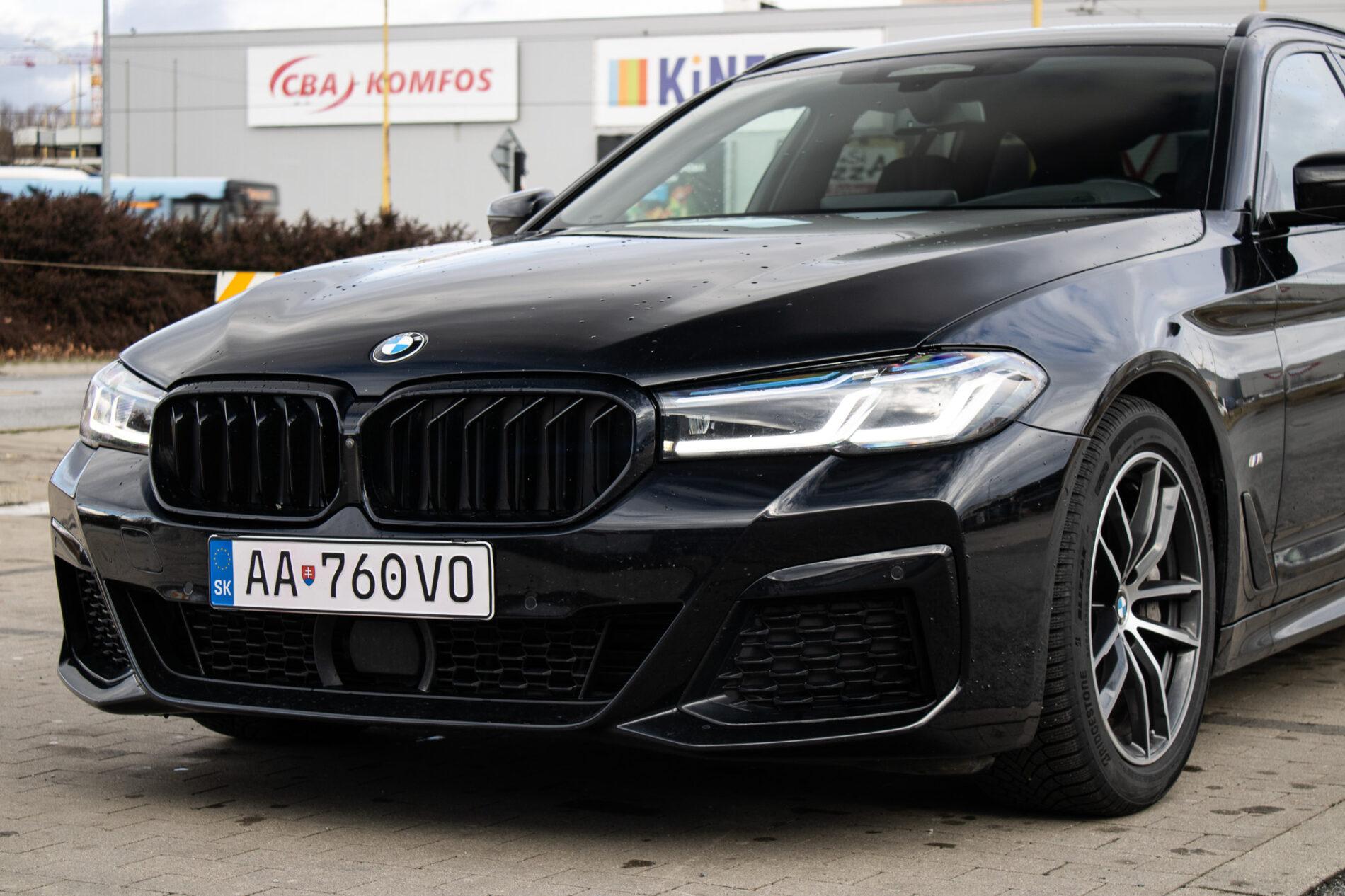 2023 BMW 540d, béžová kombi, 95 383 km