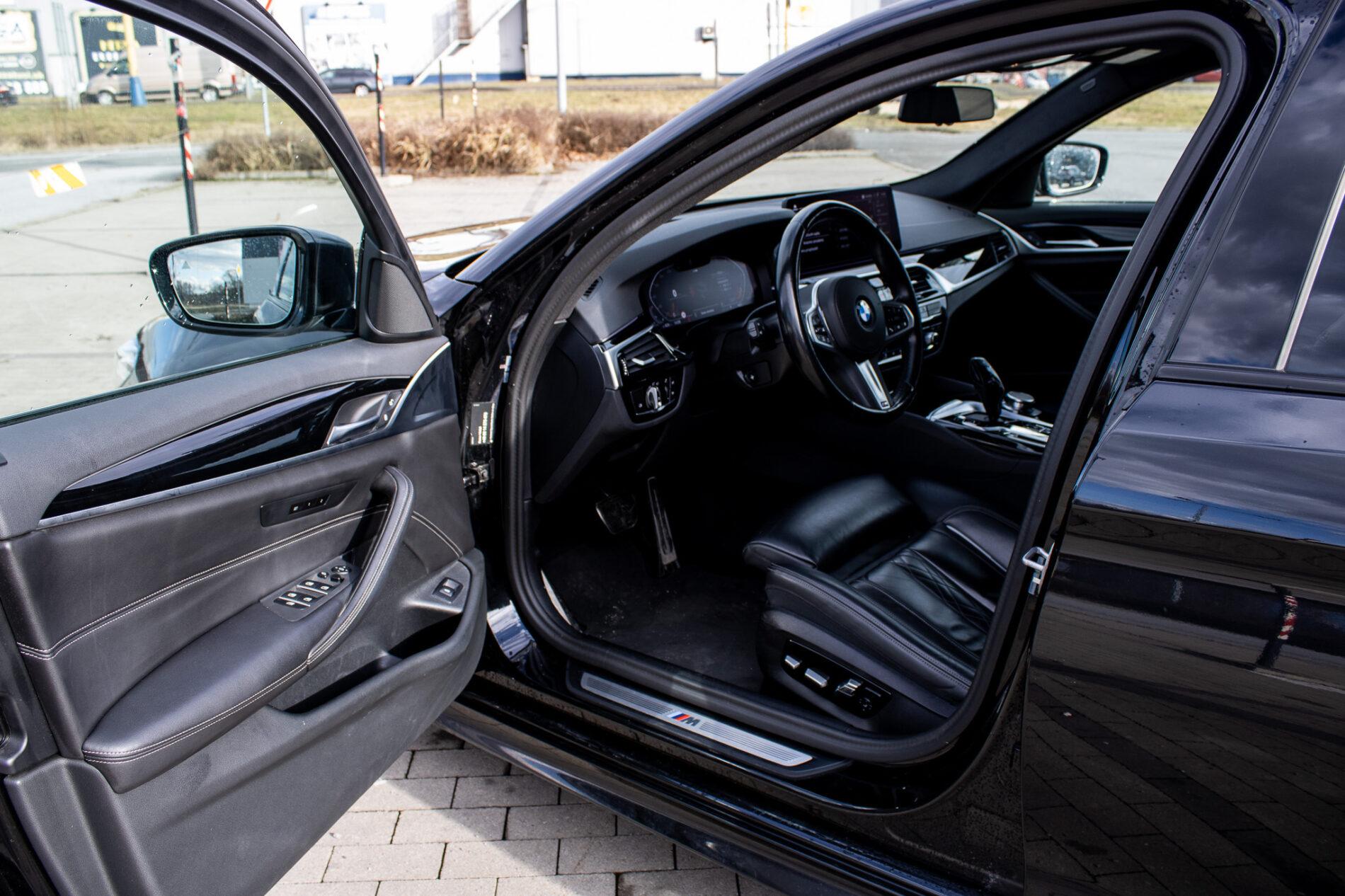 2023 BMW 540d, béžová kombi, 95 383 km