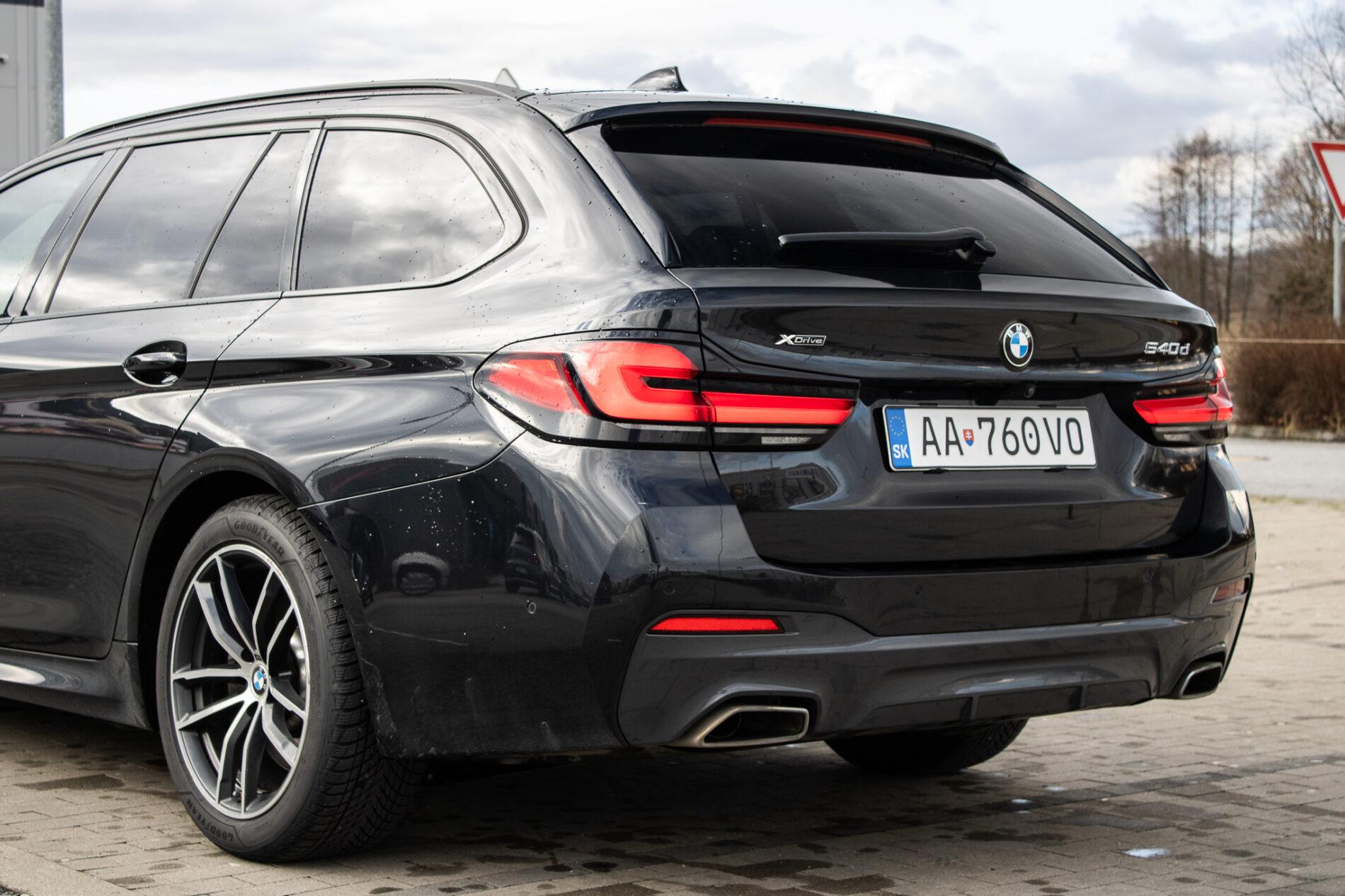 2023 BMW 540d, béžová kombi, 95 383 km