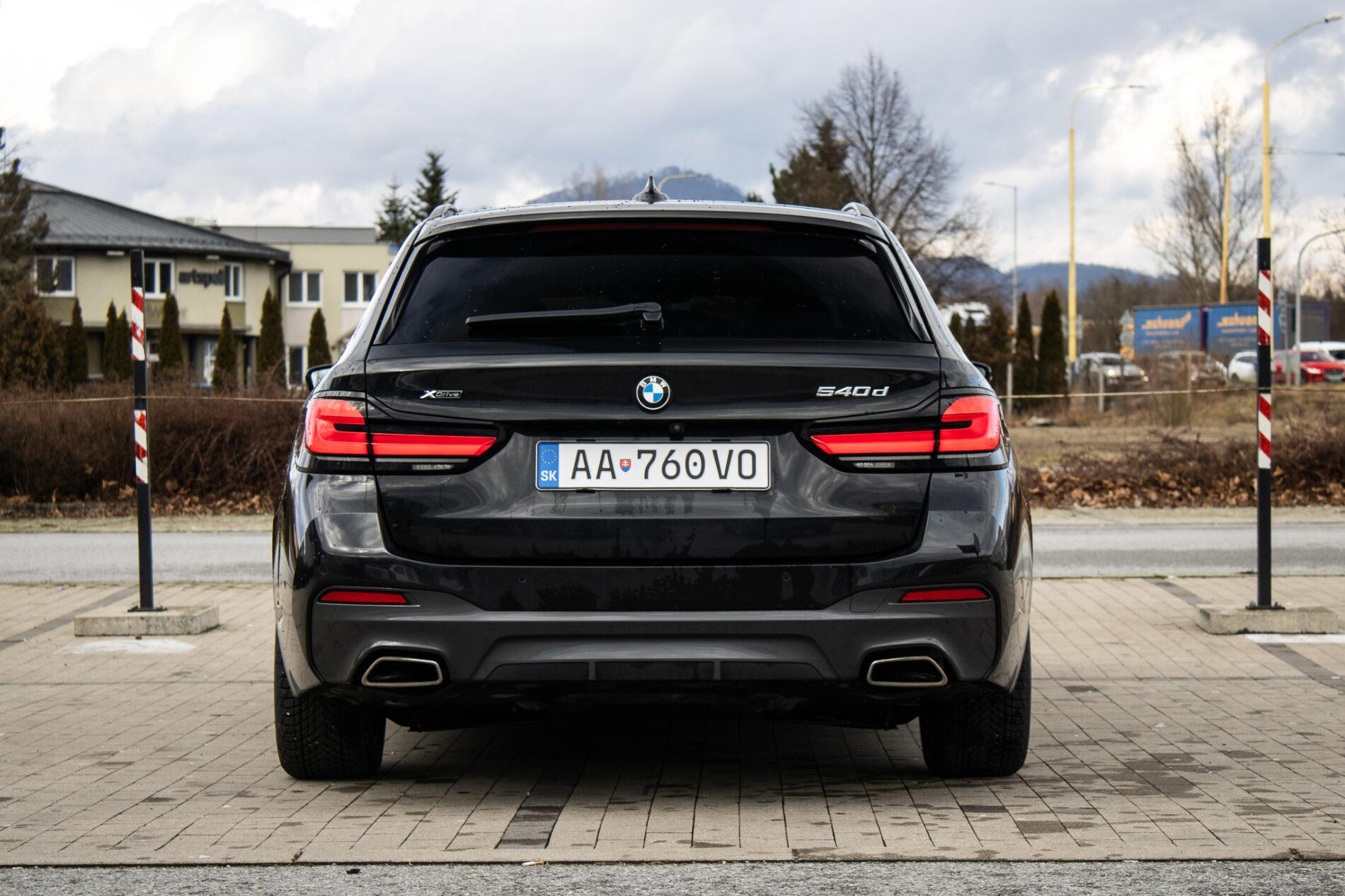 2023 BMW 540d, béžová kombi, 95 383 km