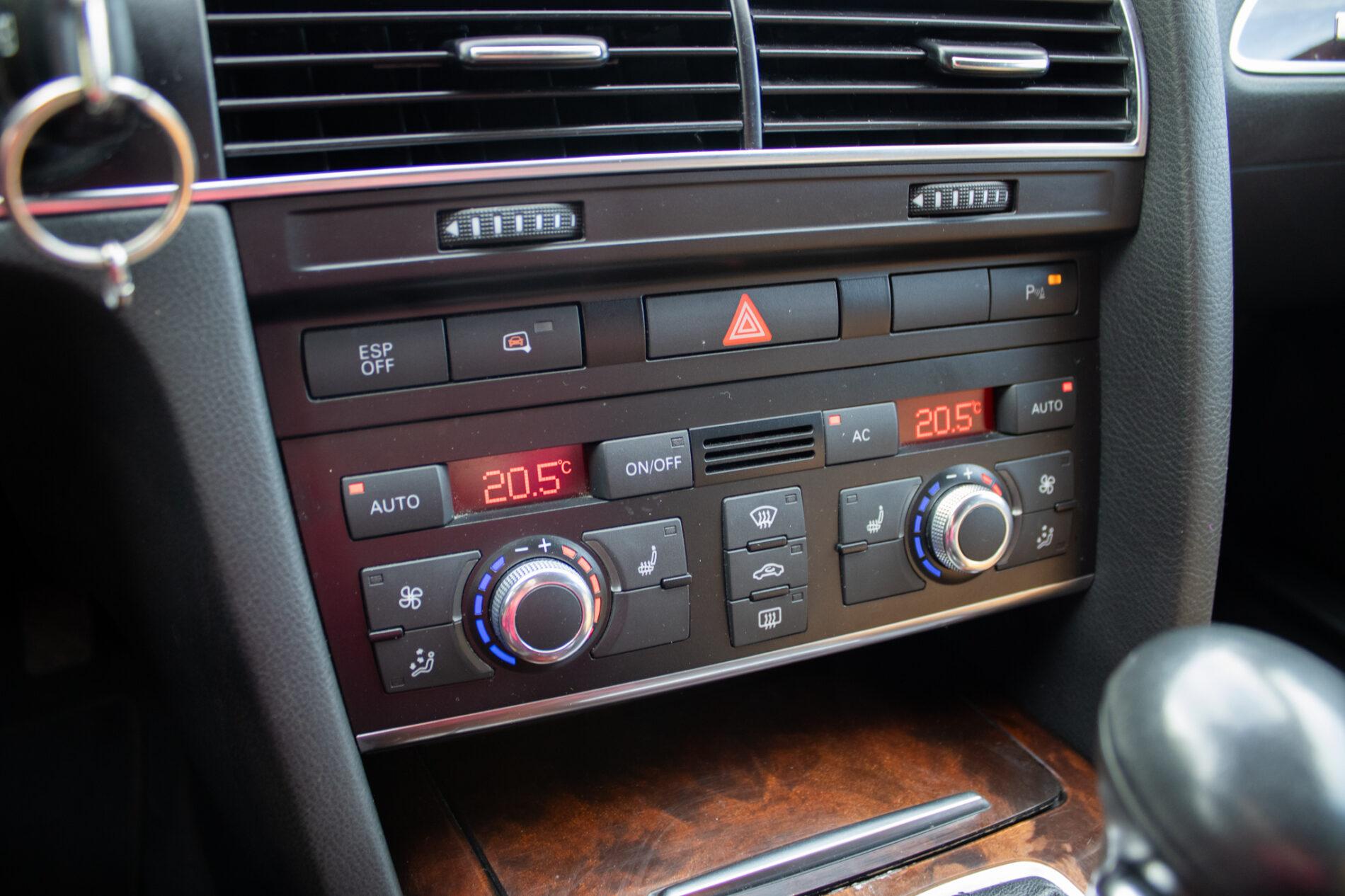 2009 AUDI A6, čierna sedan, 268 281 km
