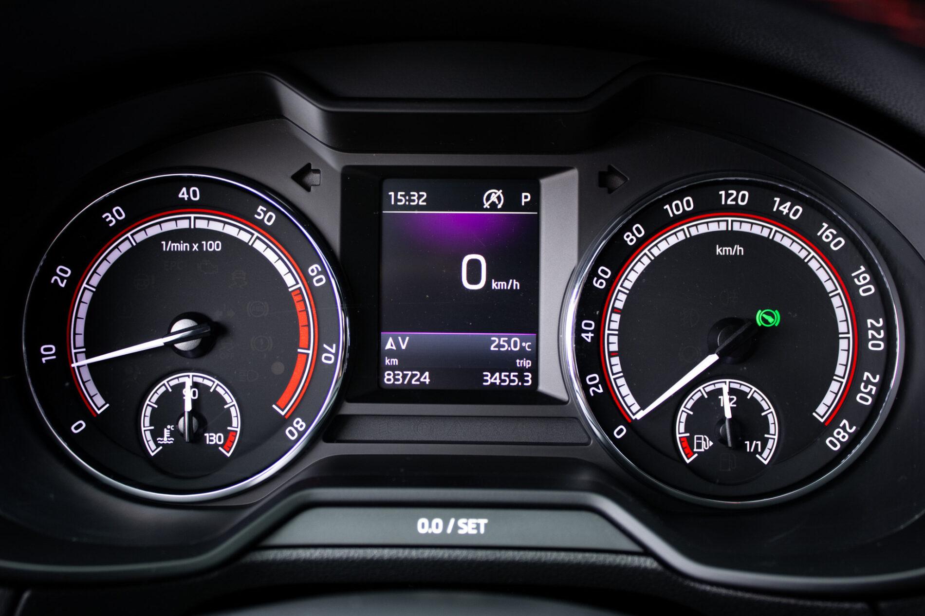 2018 Skoda Octavia RS, sivá, 83 724 km