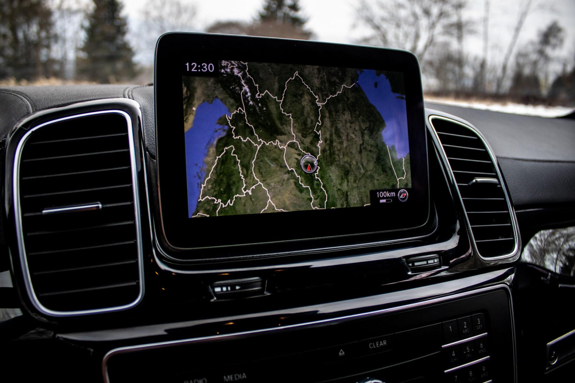 2018 Mercedes-Benz GLE 500e, sivá kombi, 71 352 km