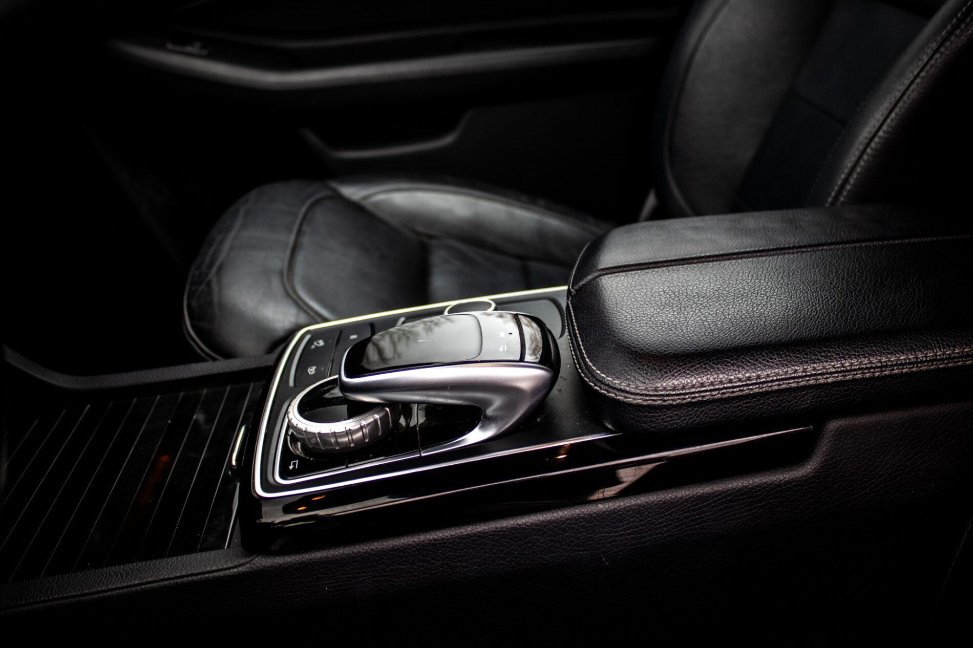 2018 Mercedes-Benz GLE 500e, sivá kombi, 71 352 km