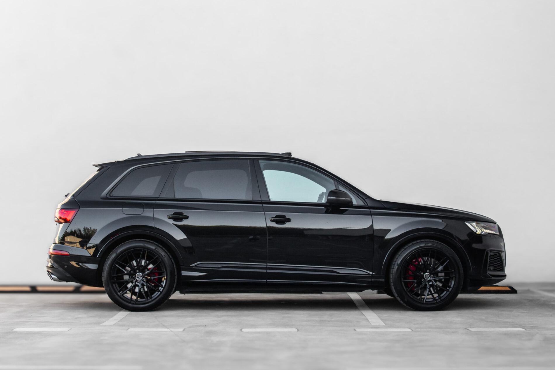 2022 AUDI SQ7, čierna suv, 72 106 km
