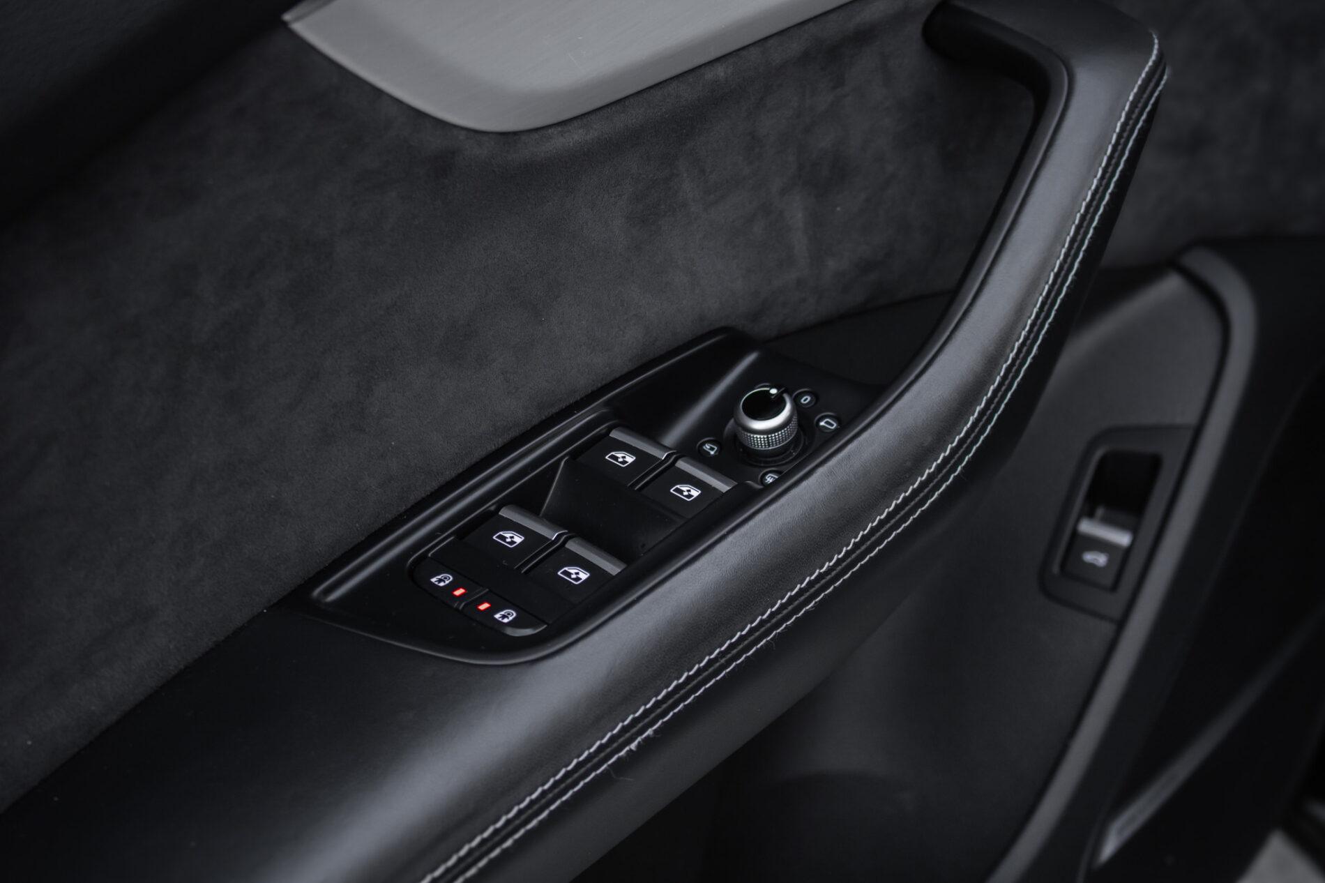 2022 AUDI SQ7, čierna suv, 72 106 km