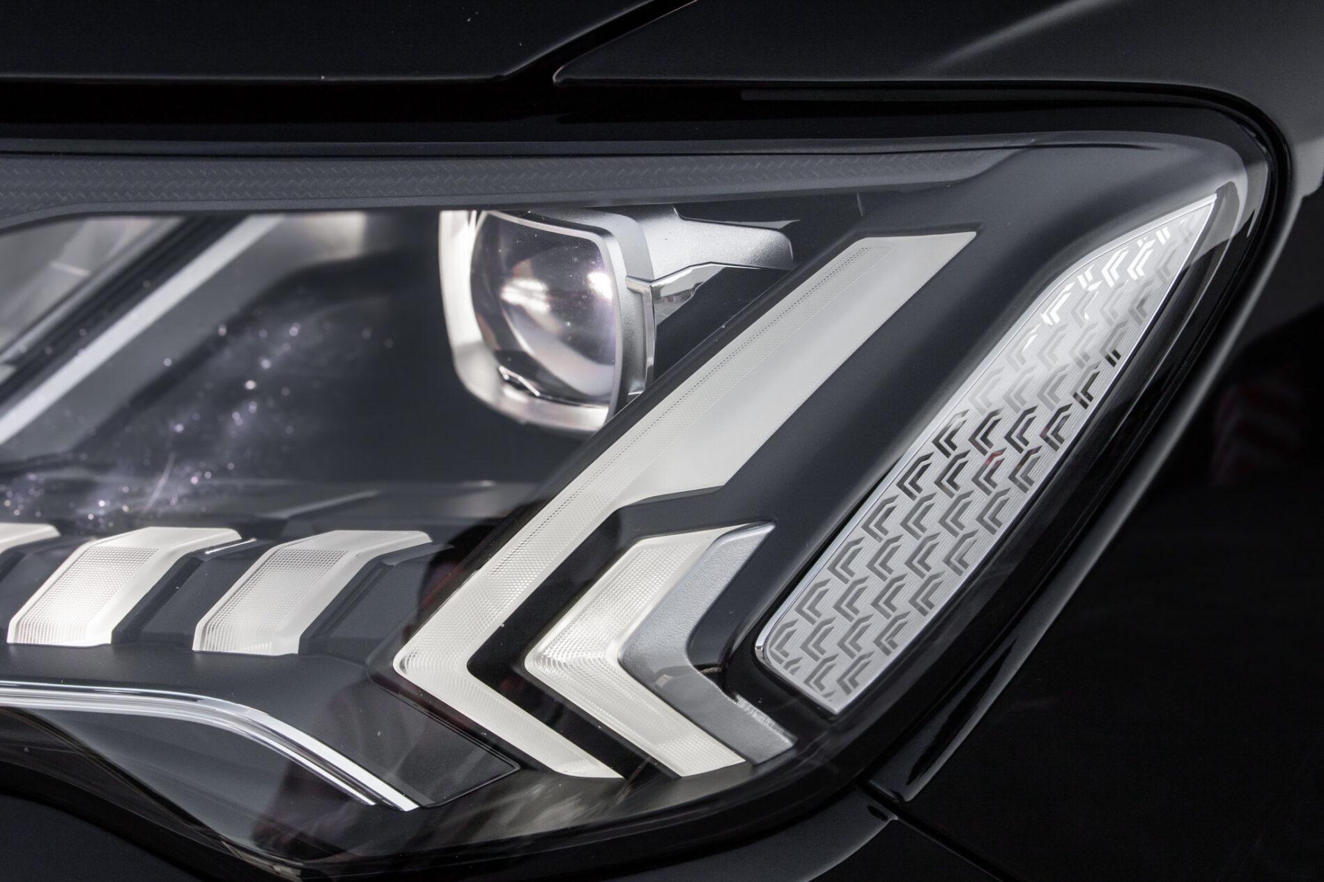 2022 AUDI SQ7, čierna suv, 72 106 km